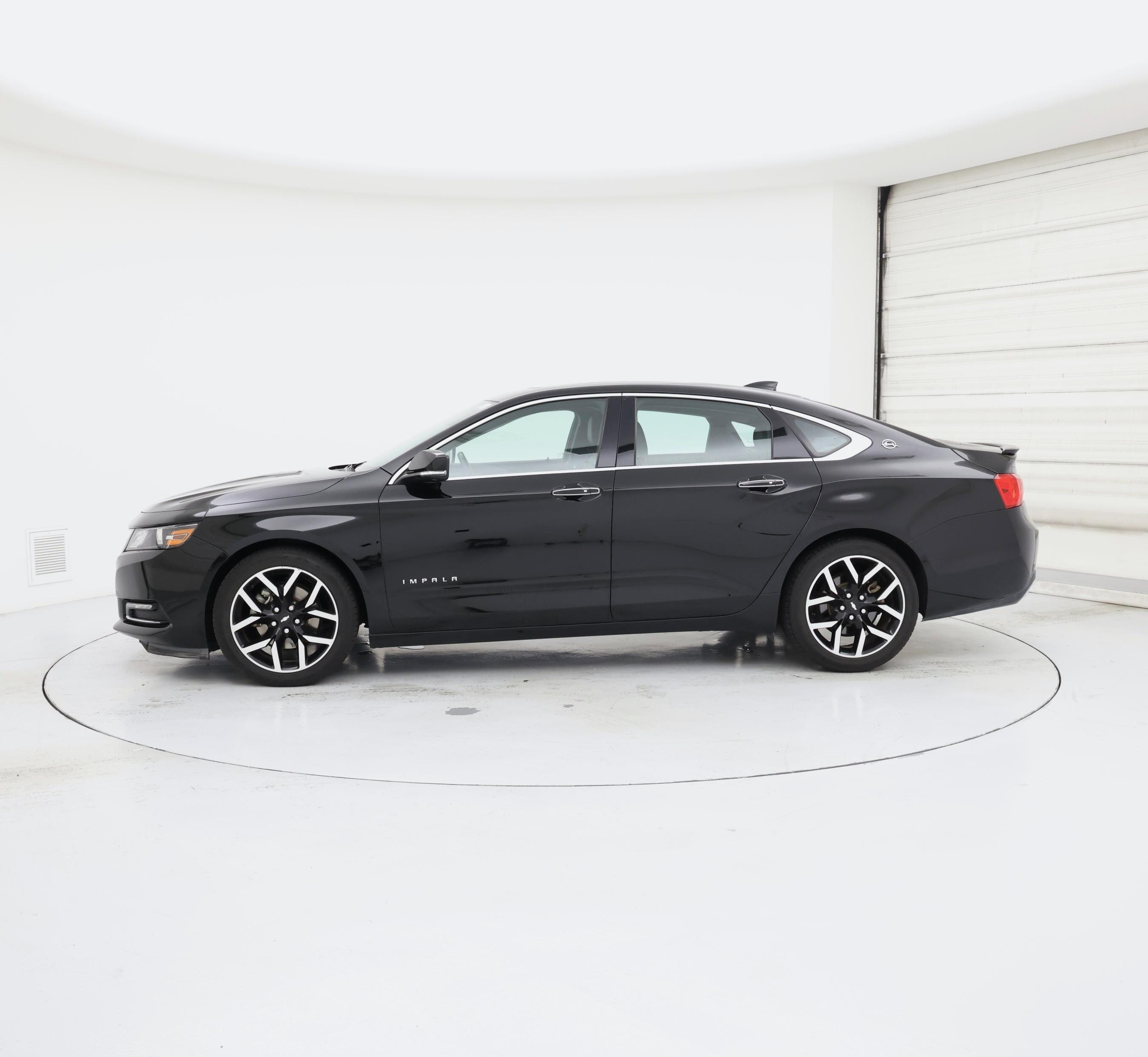 Thumbnail: 2017 Chevrolet Impala - 3
