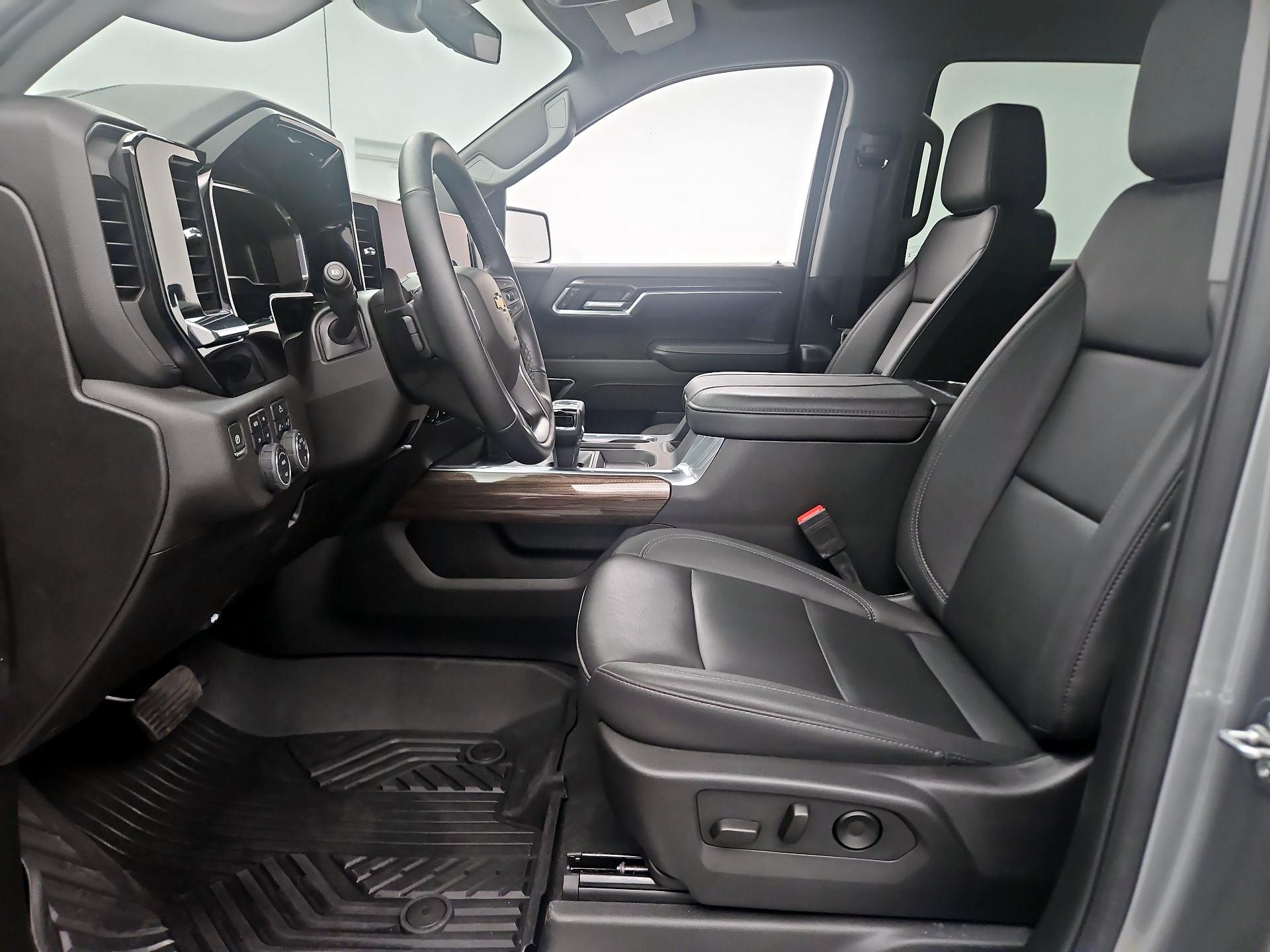 Thumbnail: 2025 Chevrolet Silverado 1500 - 11
