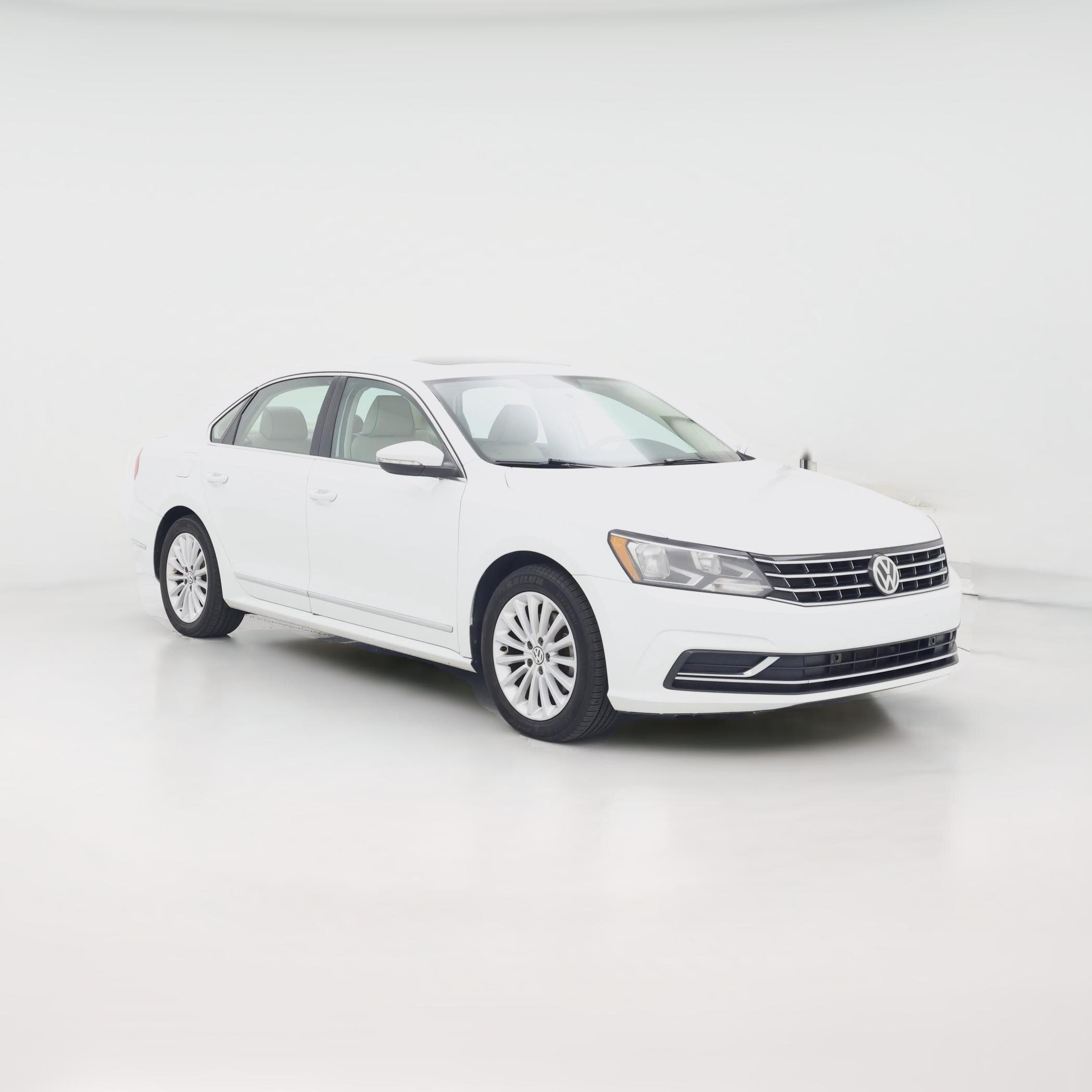 Thumbnail: 2017 Volkswagen Passat - 1