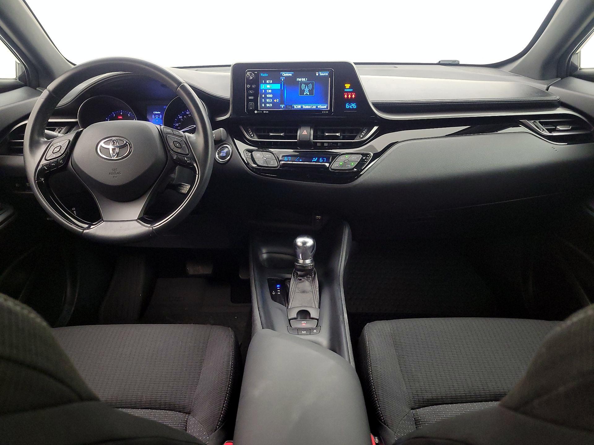 Thumbnail: 2018 Toyota C-HR - 9