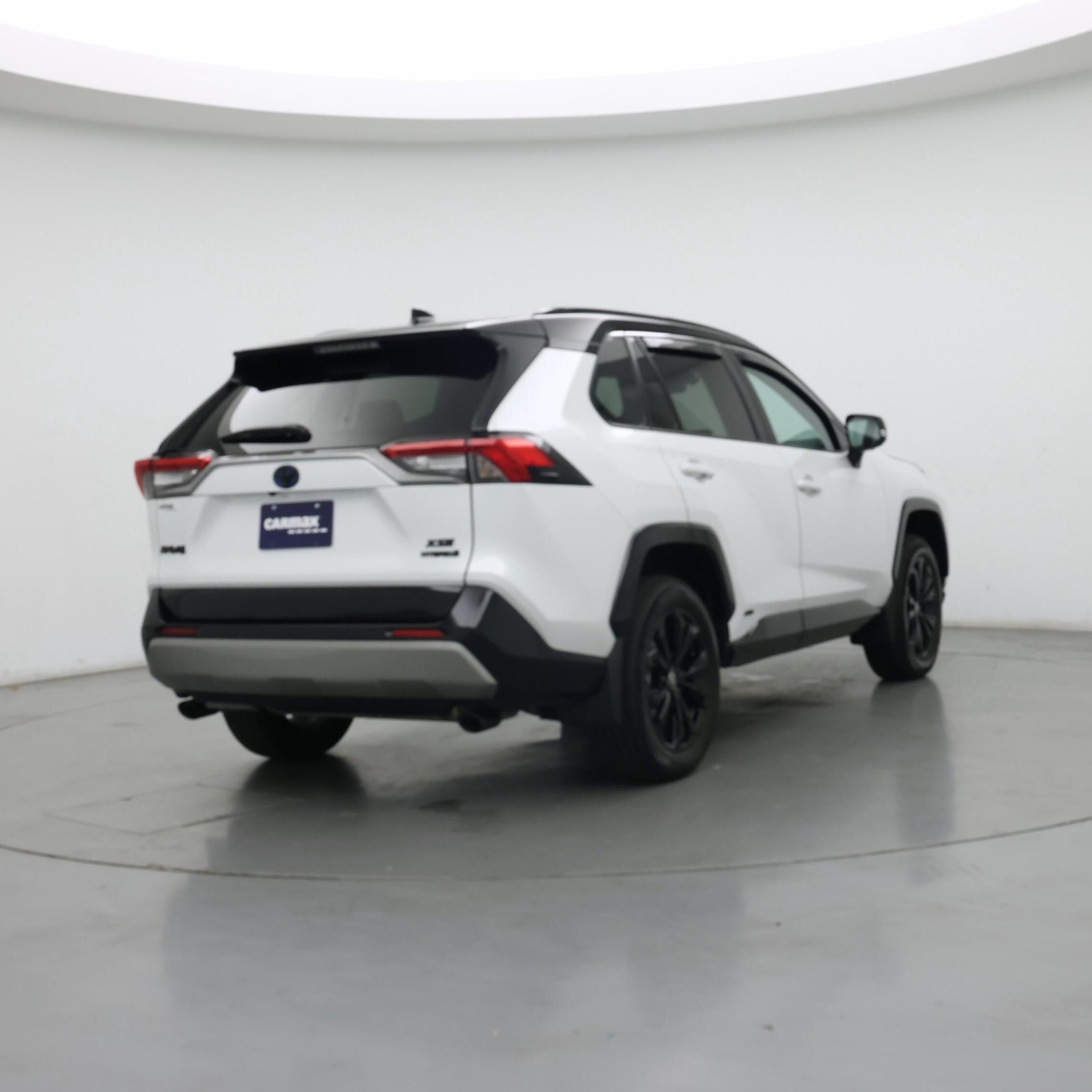 Thumbnail: 2024 Toyota RAV4 - 8