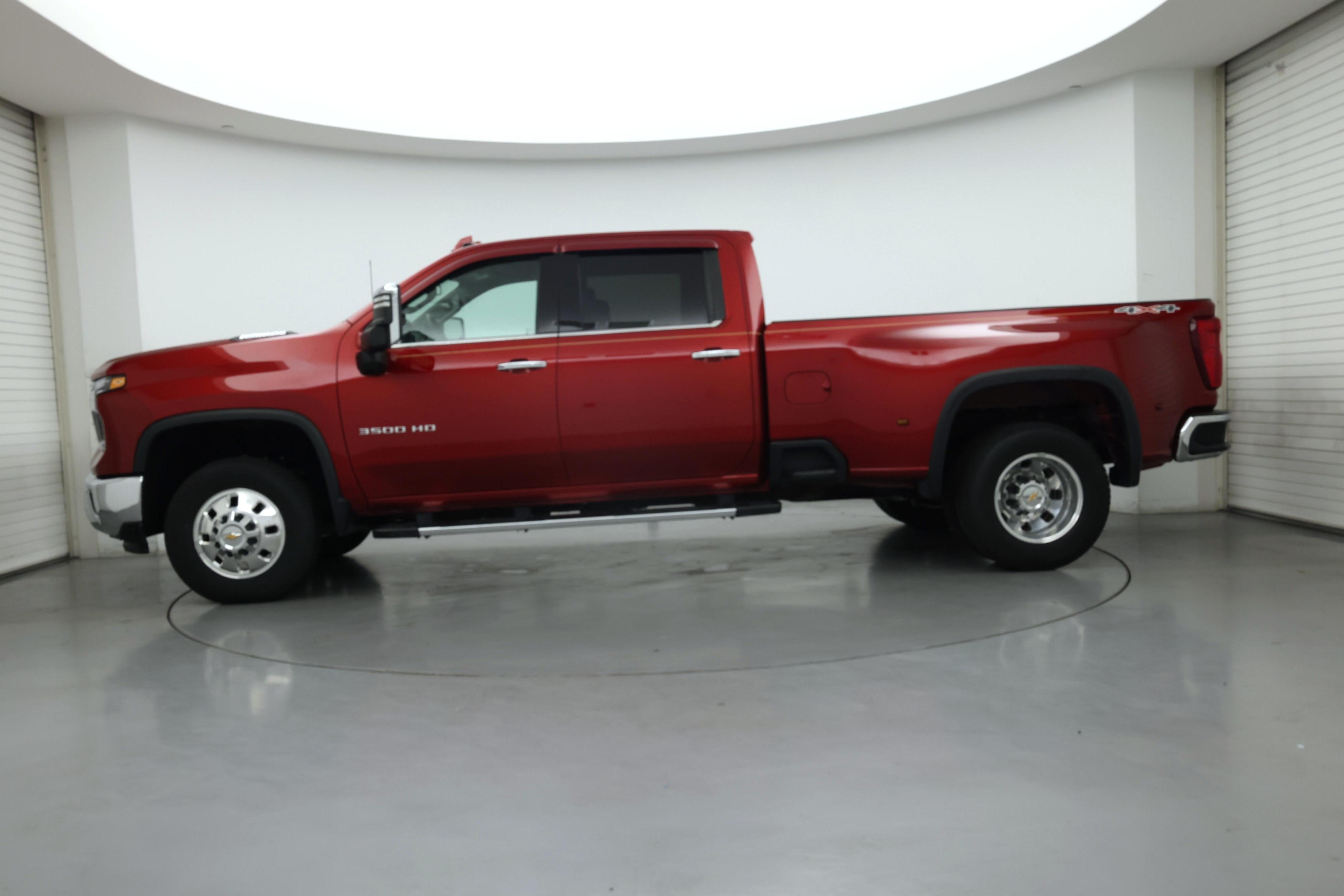 Thumbnail: 2026 Chevrolet Silverado 3500 - 3