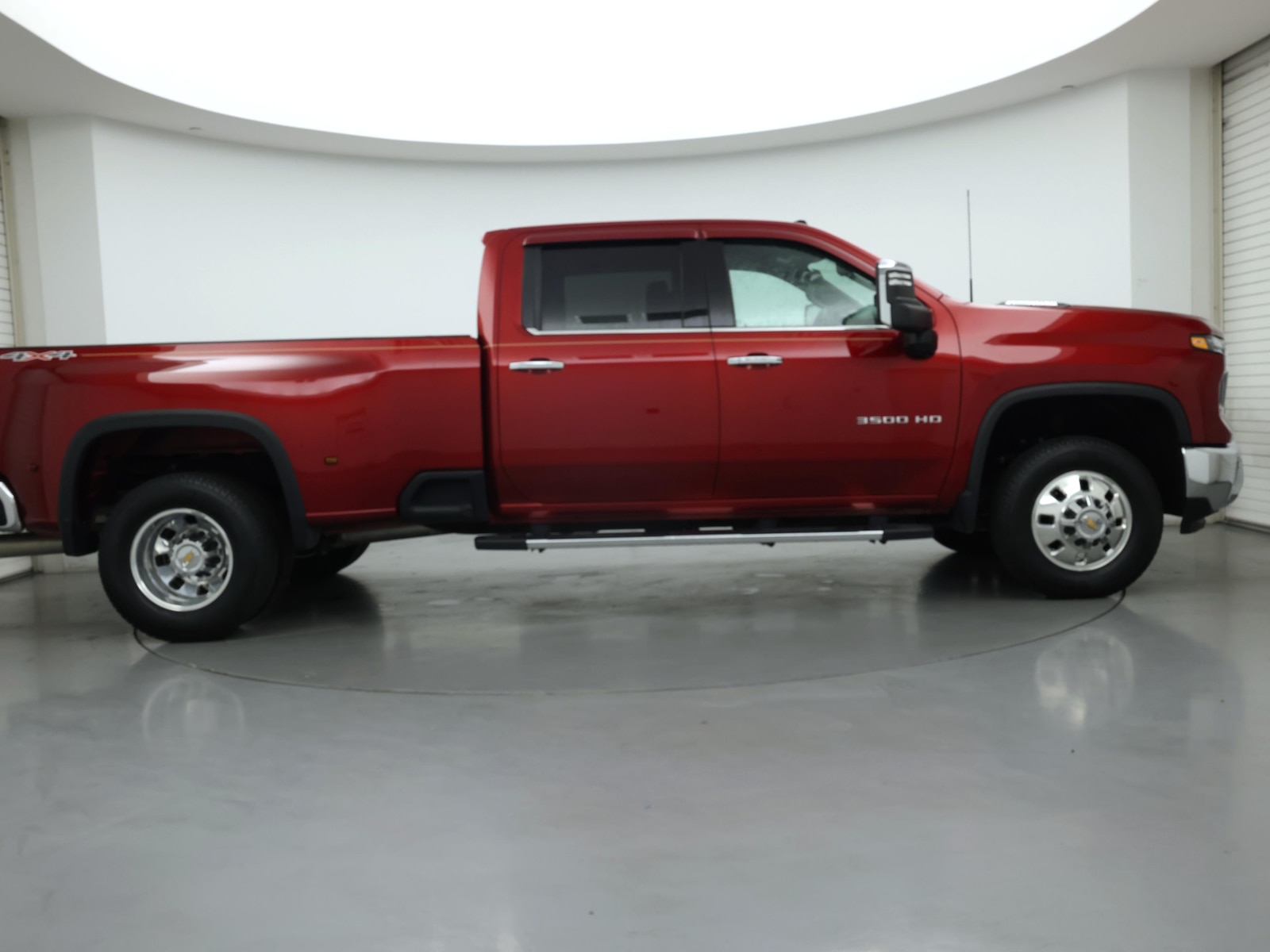 2026 Chevrolet Silverado 3500HD LTZ - Photo 8