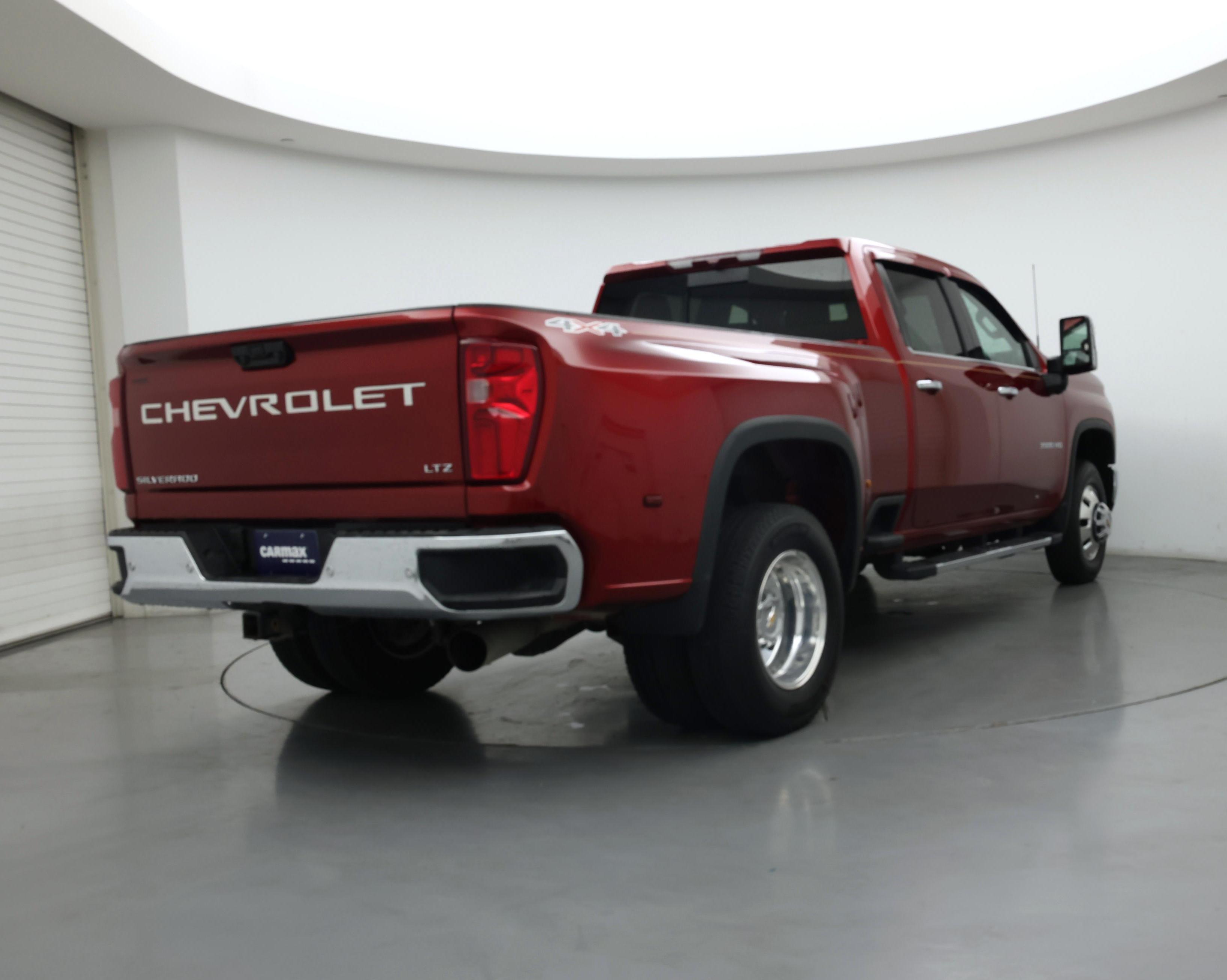 Thumbnail: 2026 Chevrolet Silverado 3500 - 8