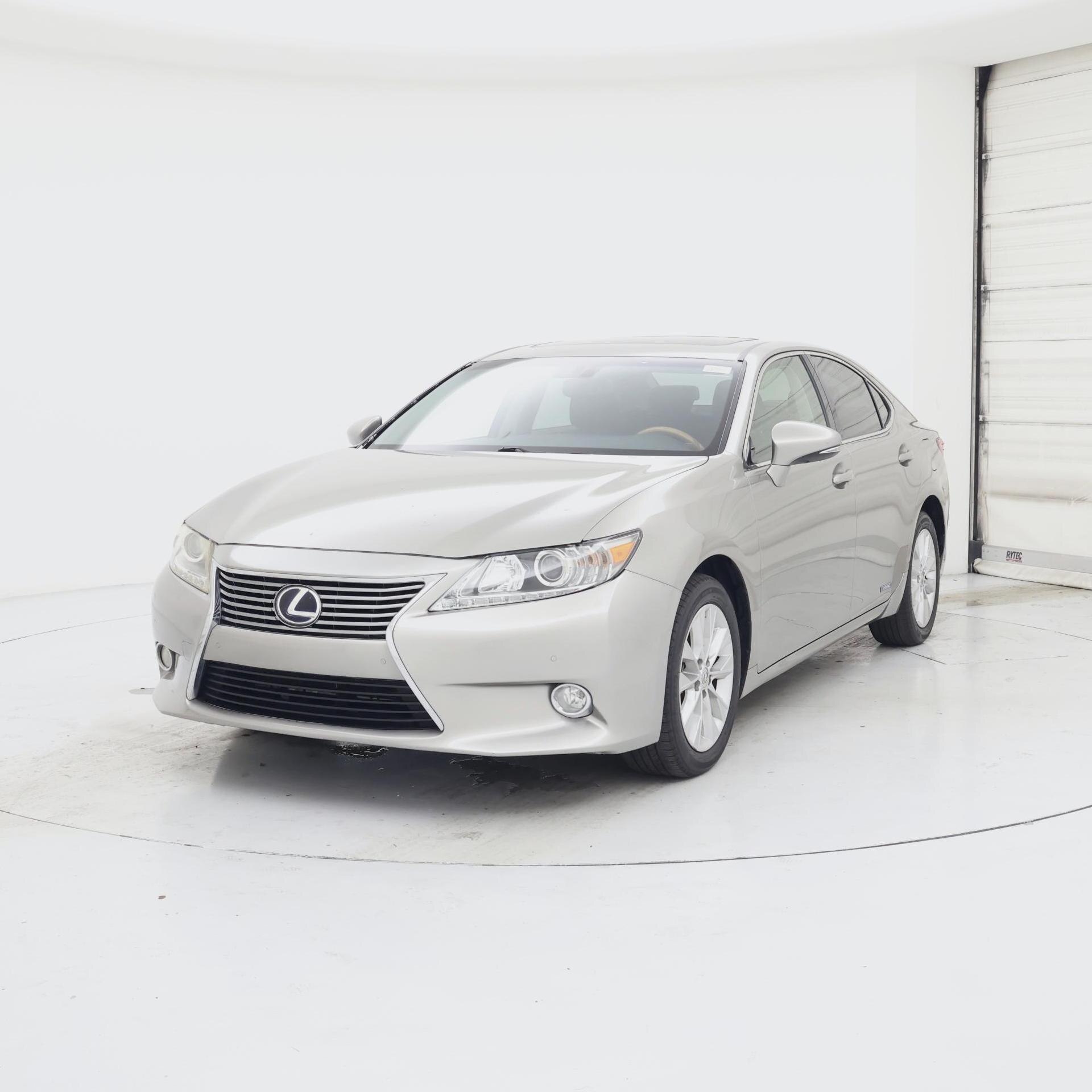 Thumbnail: 2015 Lexus ES - 4