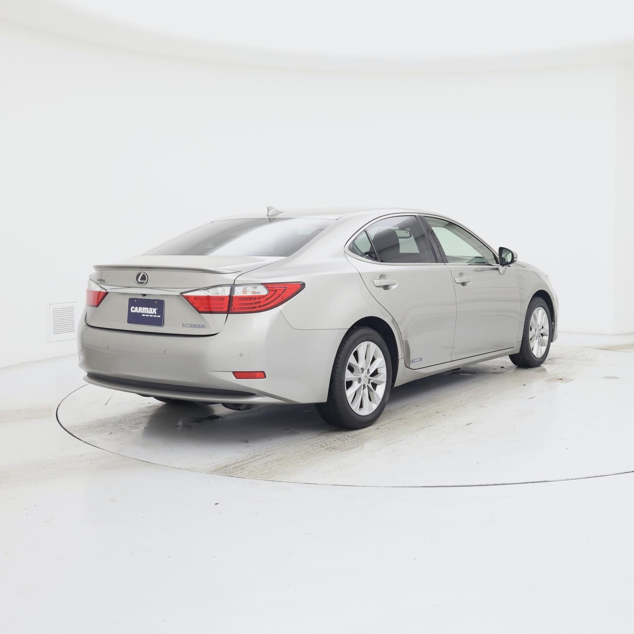 Thumbnail: 2015 Lexus ES - 8
