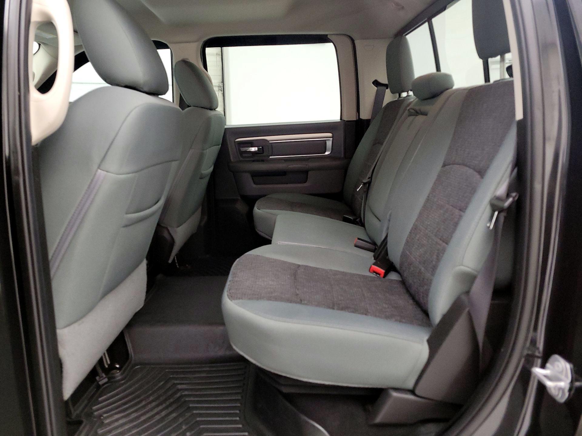 Thumbnail: 2019 RAM 1500 Classic - 19