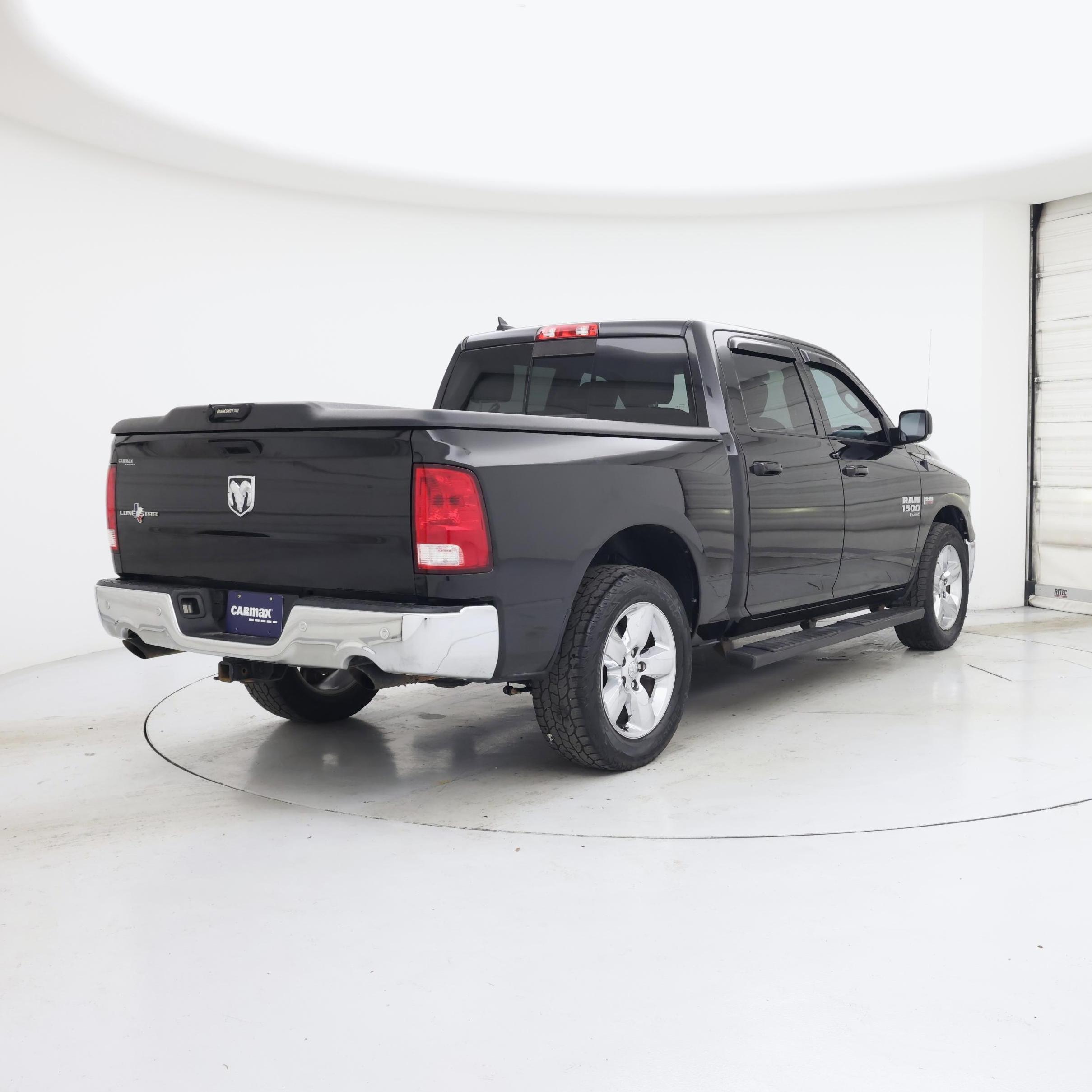 Thumbnail: 2019 RAM 1500 Classic - 8