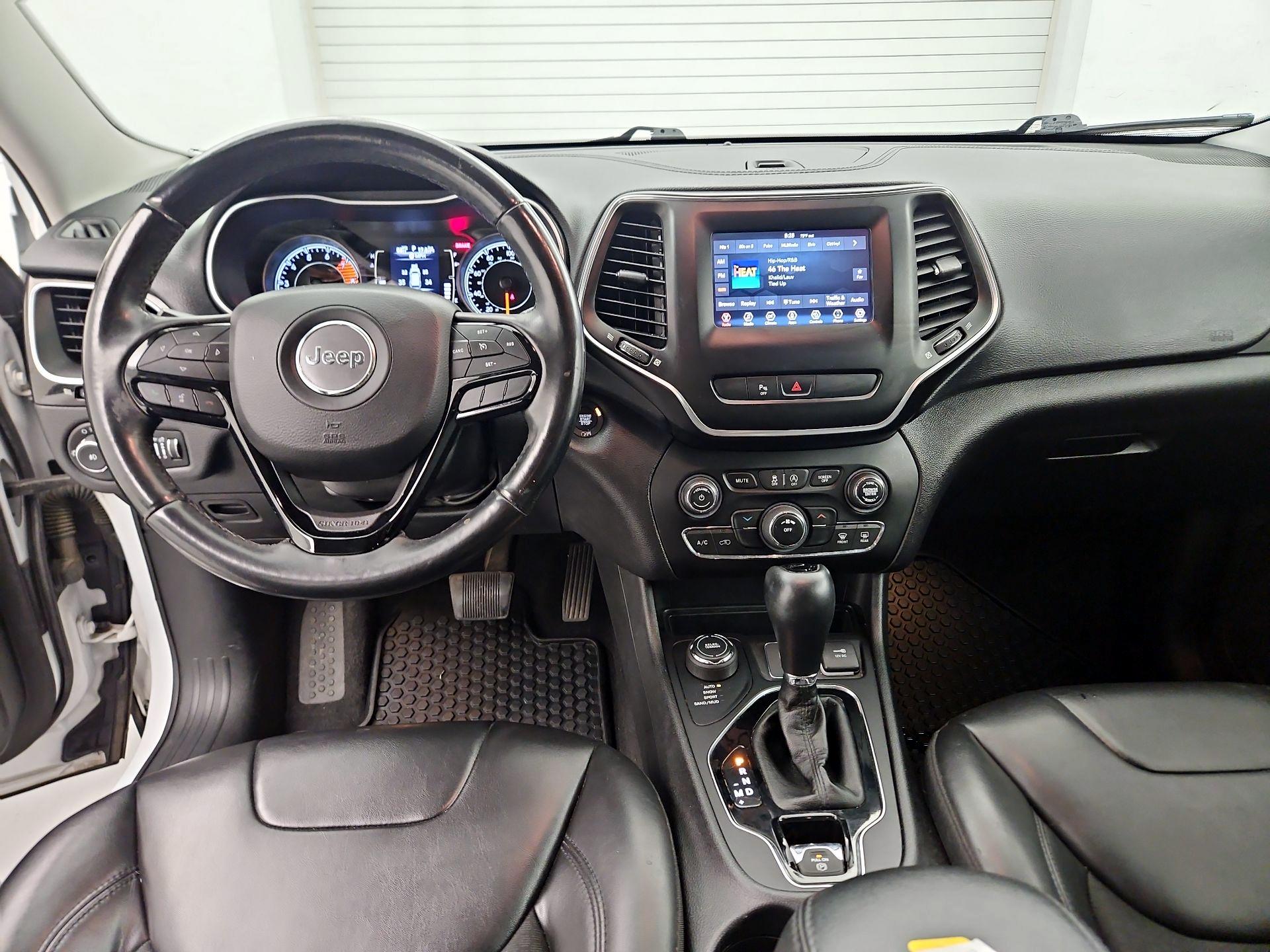Thumbnail: 2020 Jeep Cherokee - 9