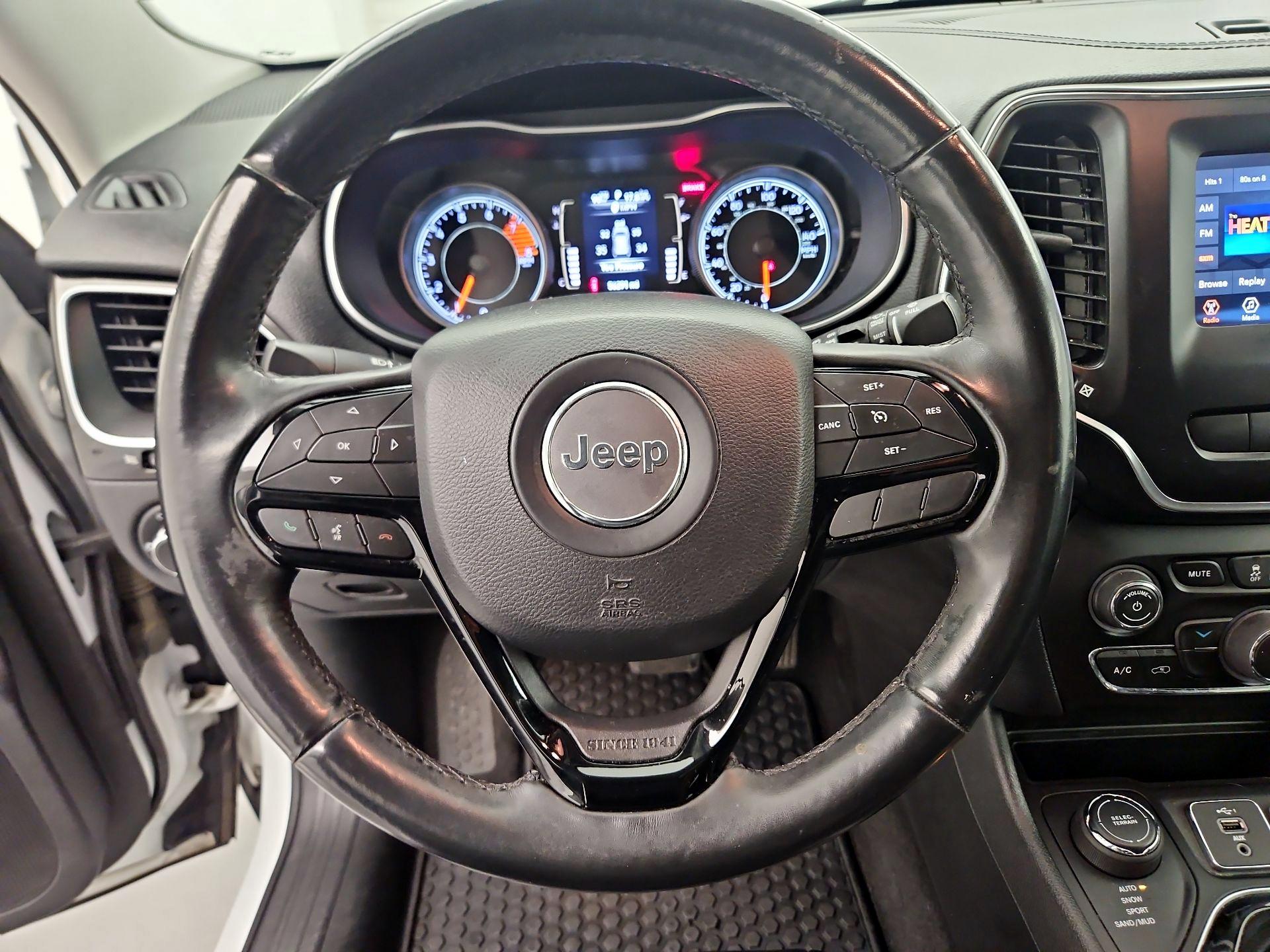 Thumbnail: 2020 Jeep Cherokee - 10