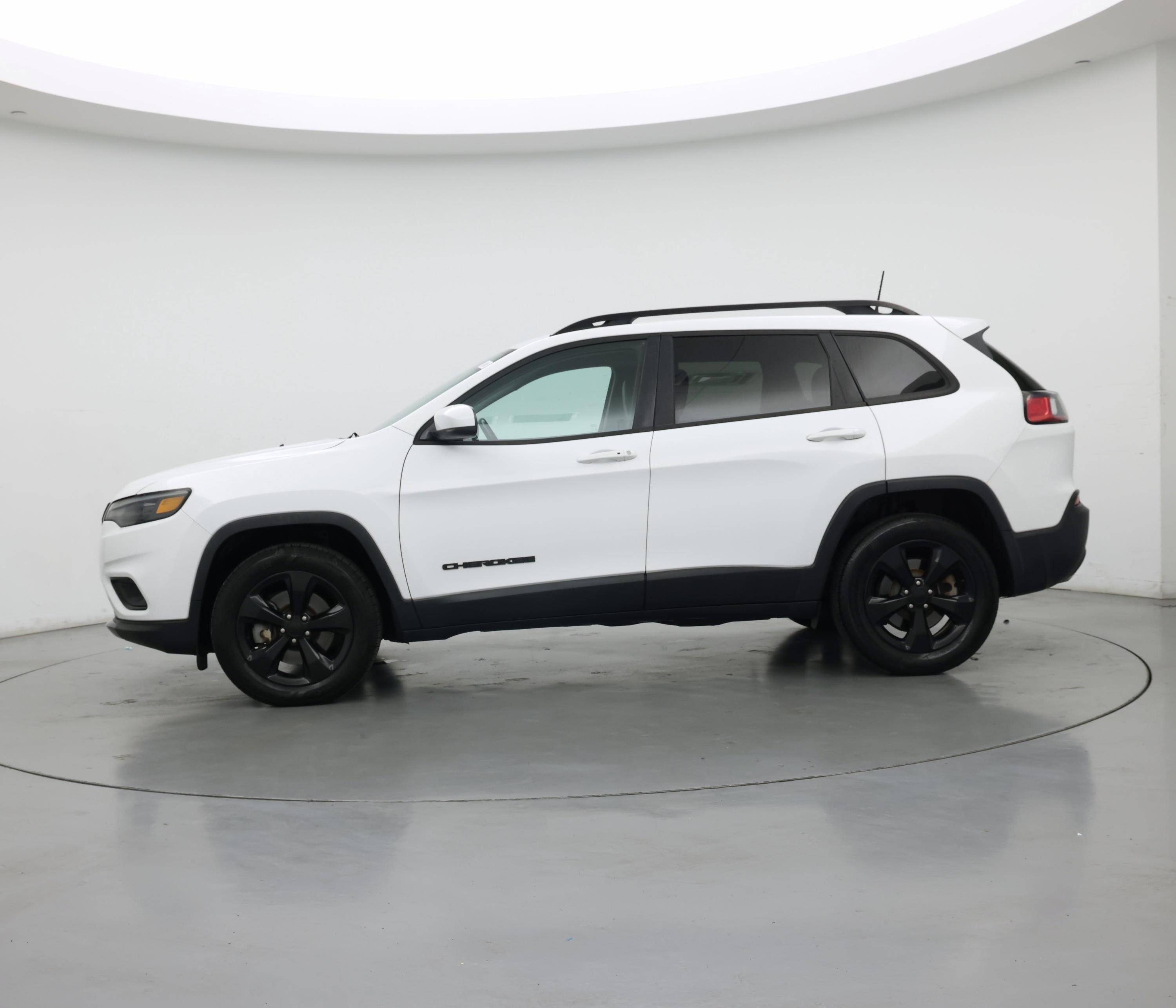 Thumbnail: 2020 Jeep Cherokee - 3