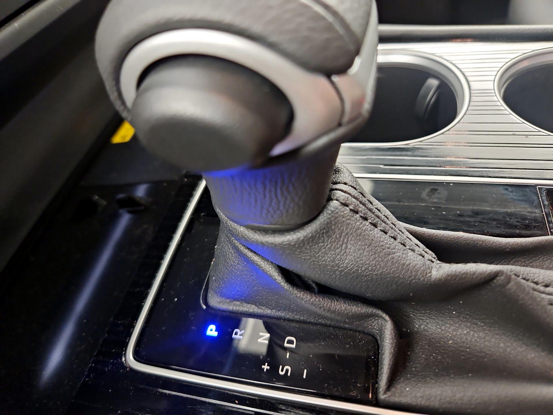 Thumbnail: 2025 Toyota Sienna - 16