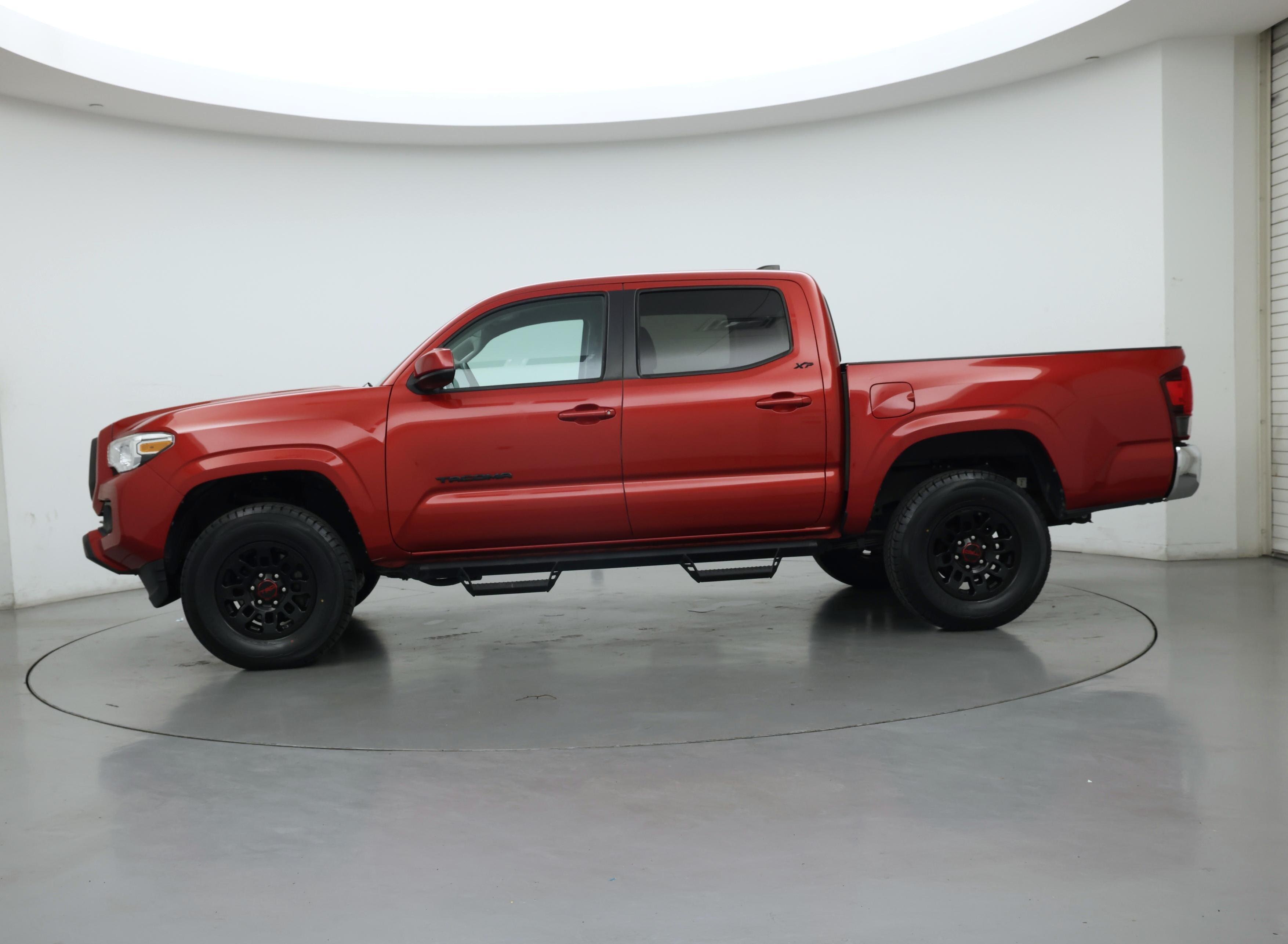 Thumbnail: 2022 Toyota Tacoma - 3