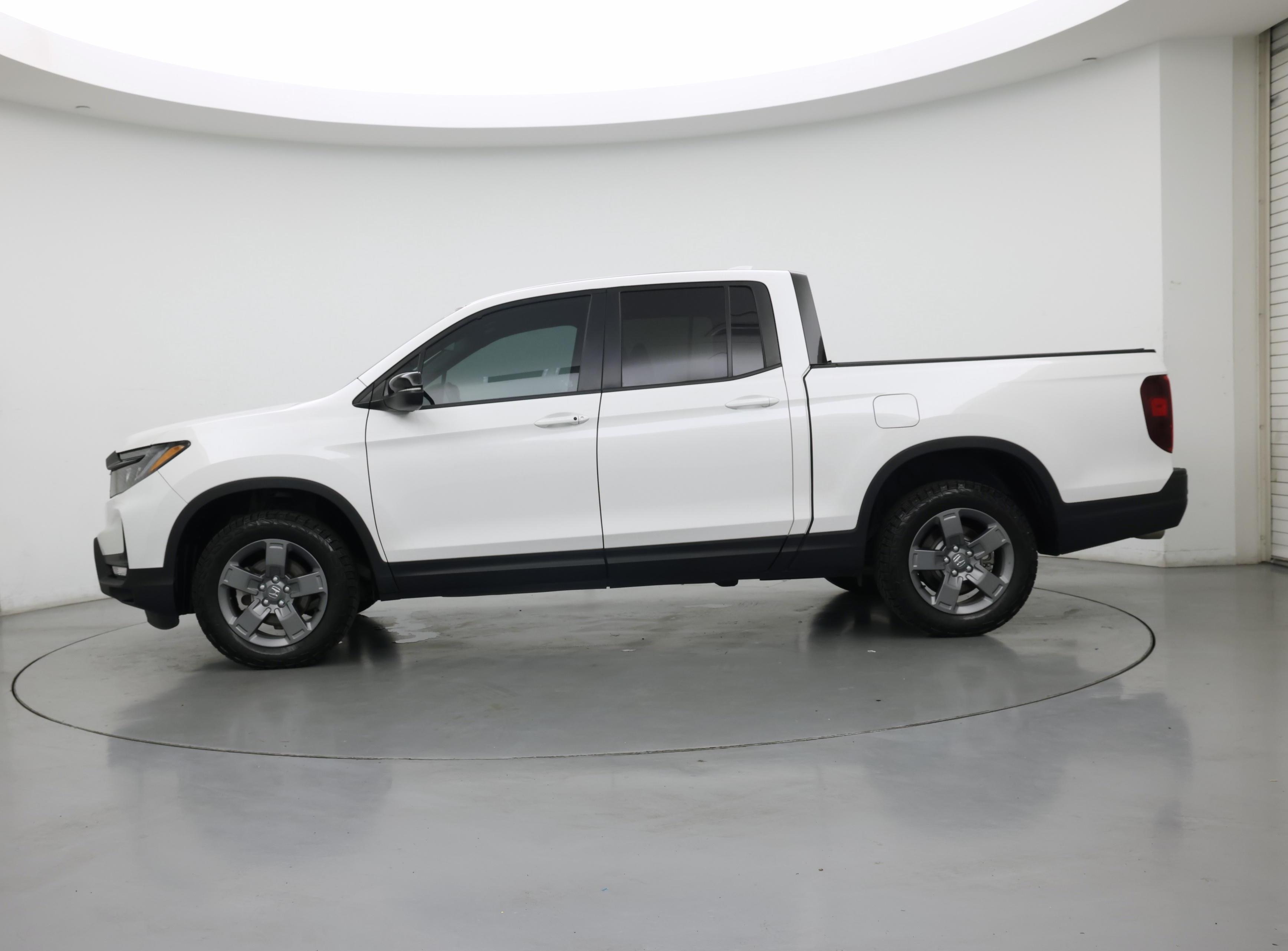Thumbnail: 2025 Honda Ridgeline - 3