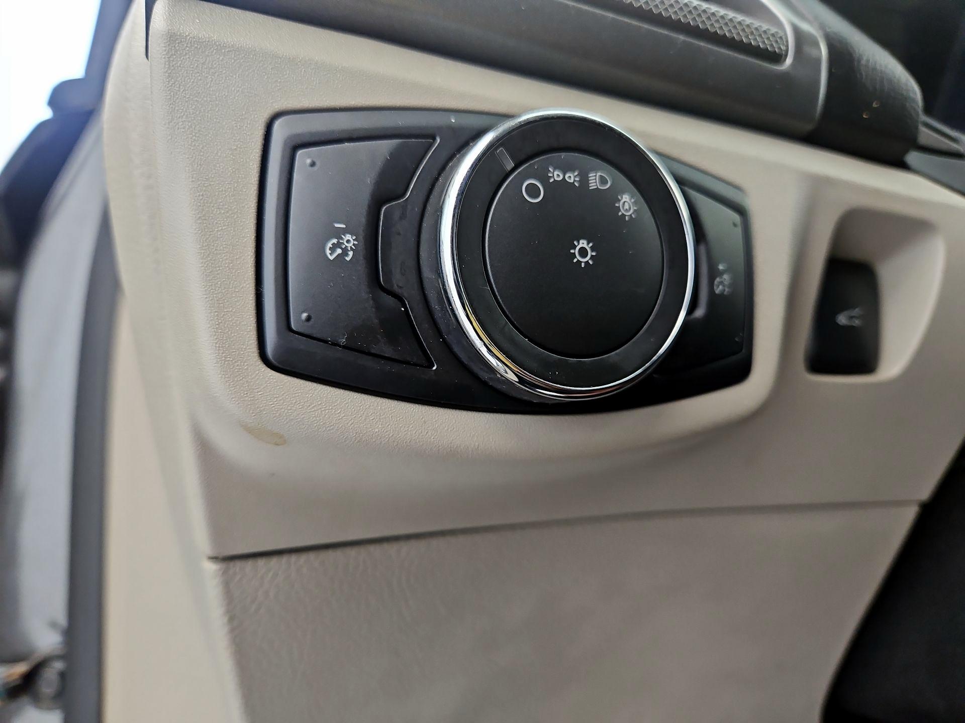 Thumbnail: 2017 Ford Fusion - 13