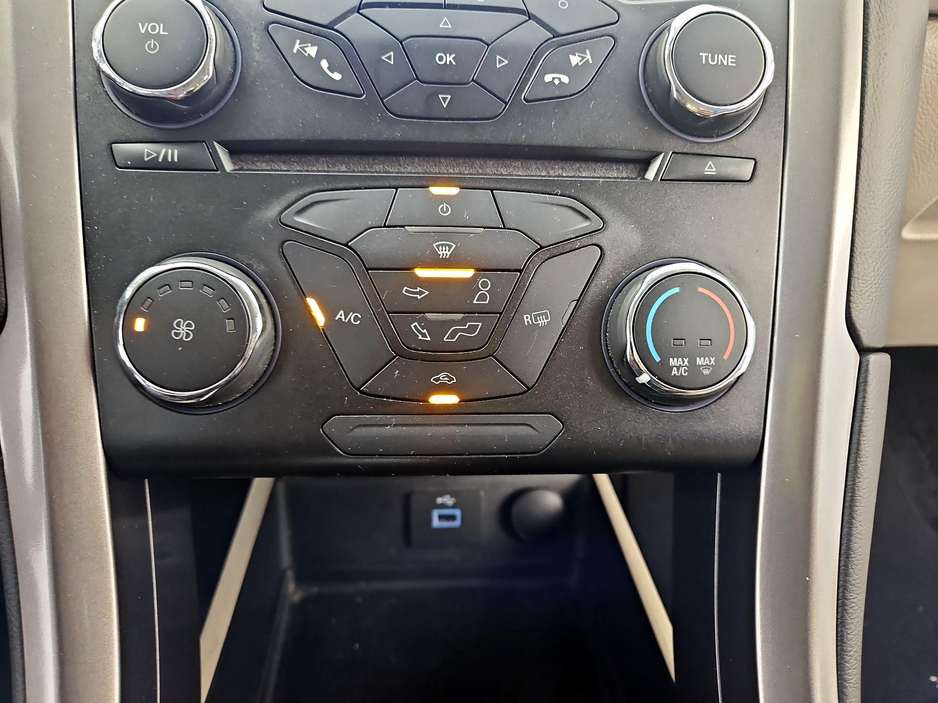 Thumbnail: 2017 Ford Fusion - 16