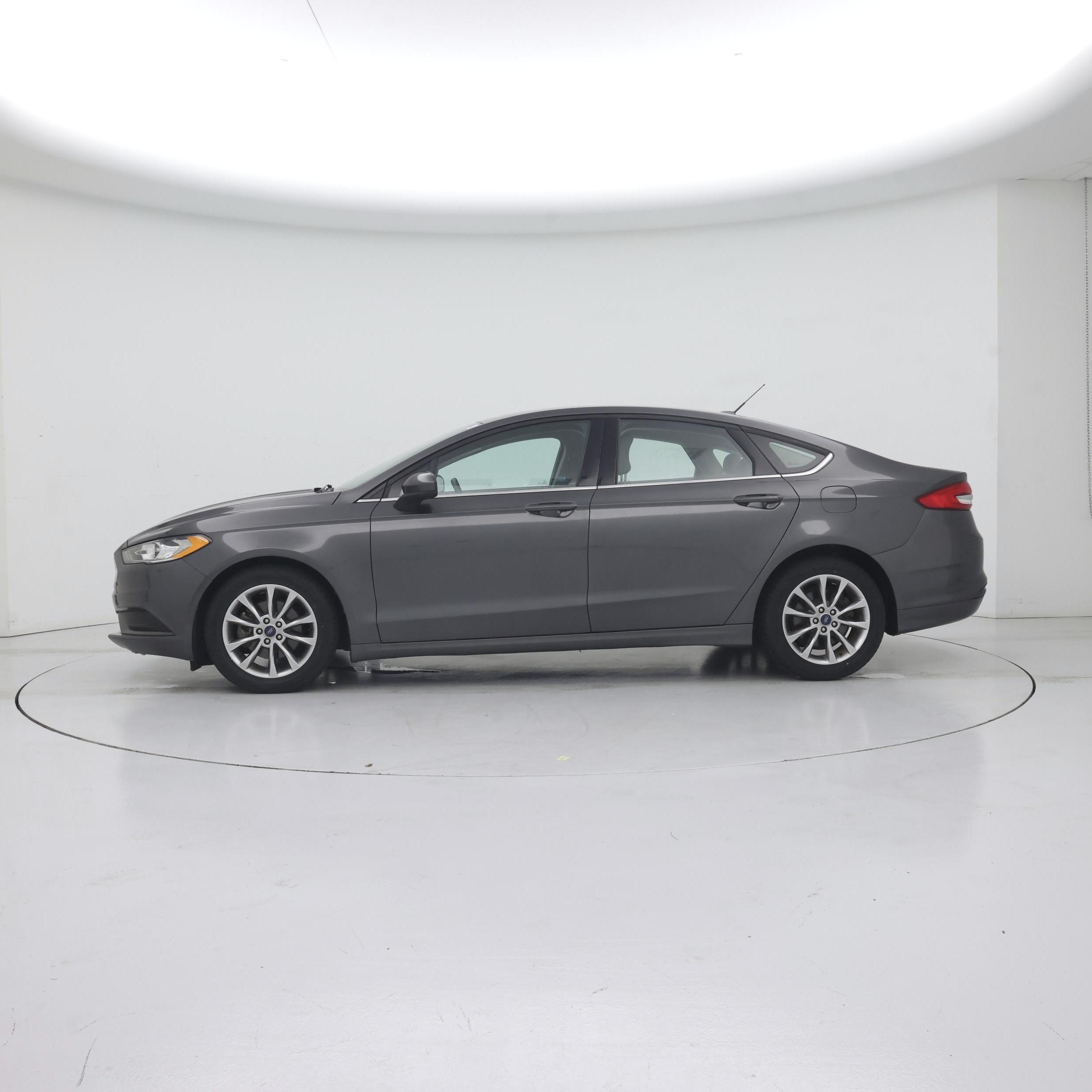Thumbnail: 2017 Ford Fusion - 3