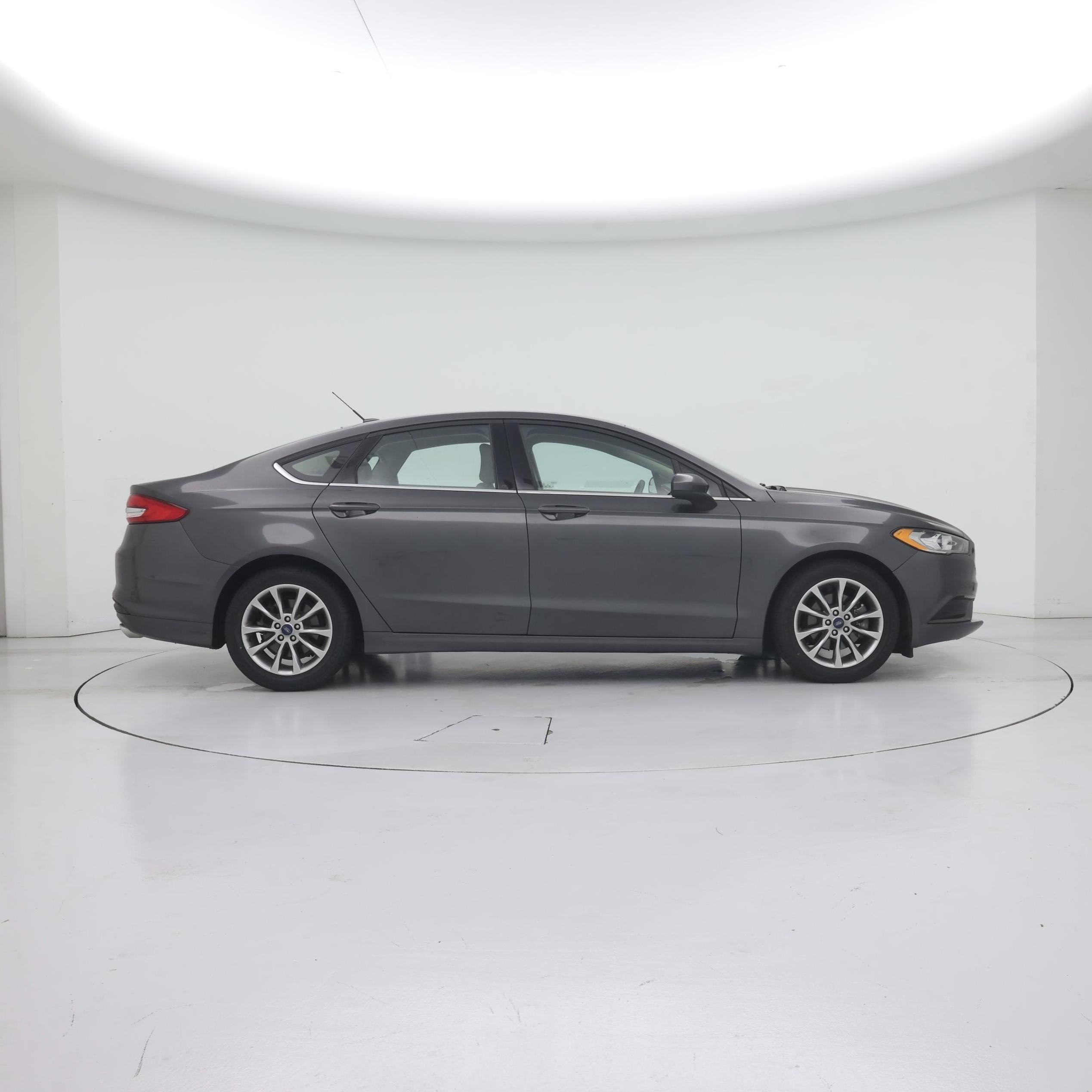Thumbnail: 2017 Ford Fusion - 7