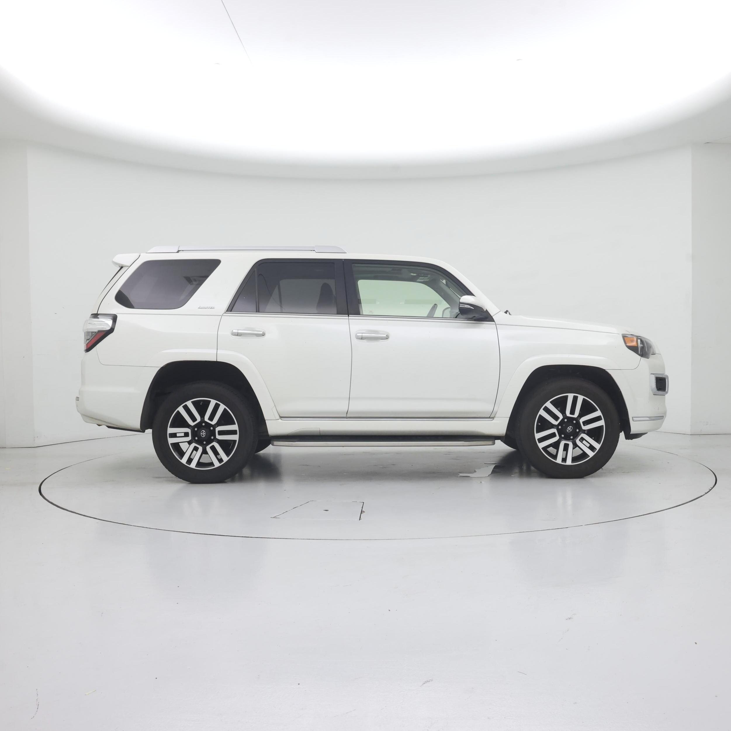 Thumbnail: 2018 Toyota 4Runner - 7
