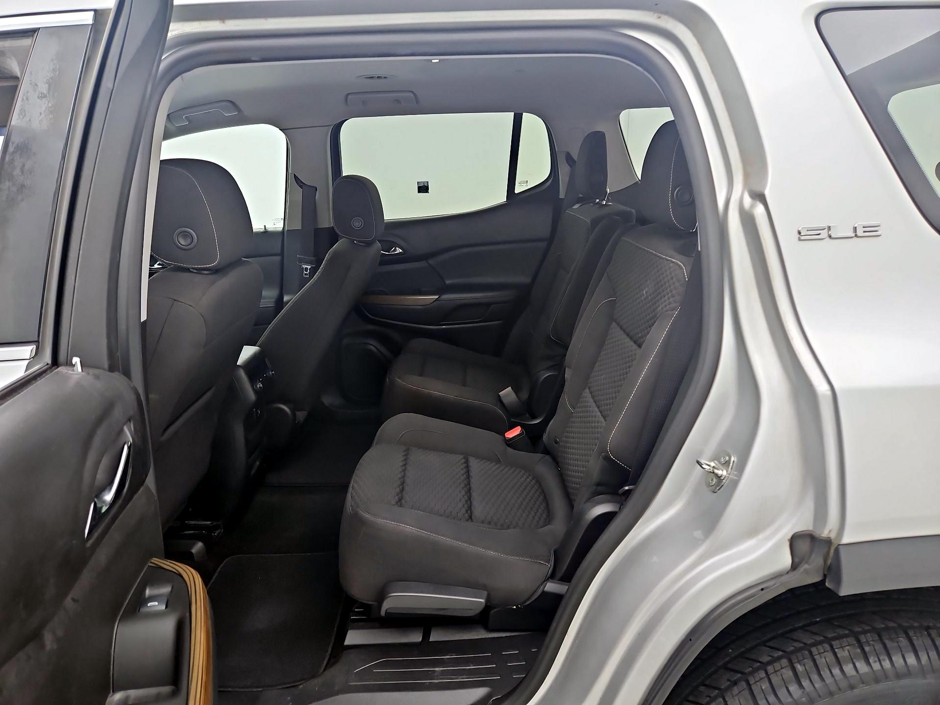 Thumbnail: 2017 GMC Acadia - 19