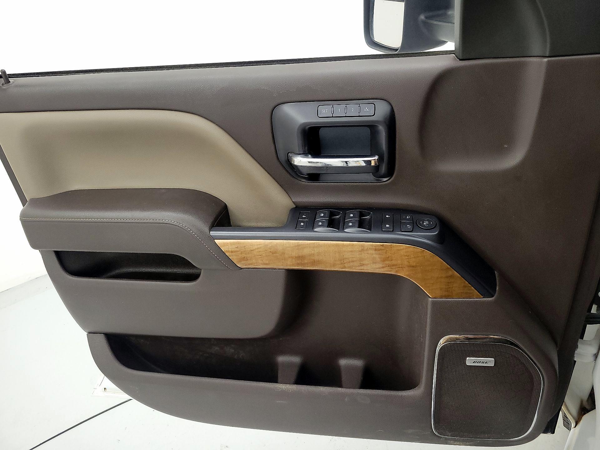 Thumbnail: 2015 Chevrolet Silverado 3500 - 12
