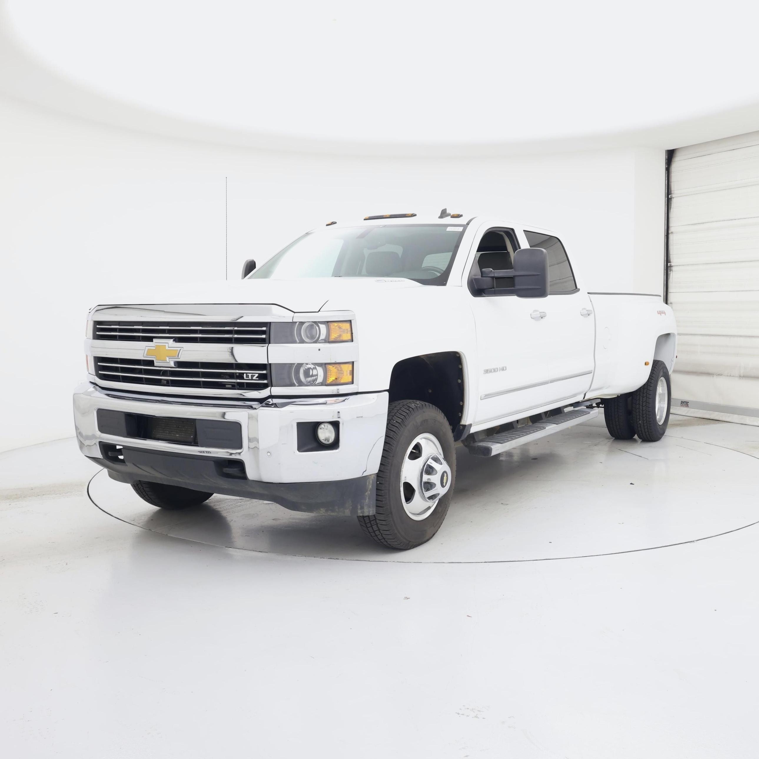 Thumbnail: 2015 Chevrolet Silverado 3500 - 4