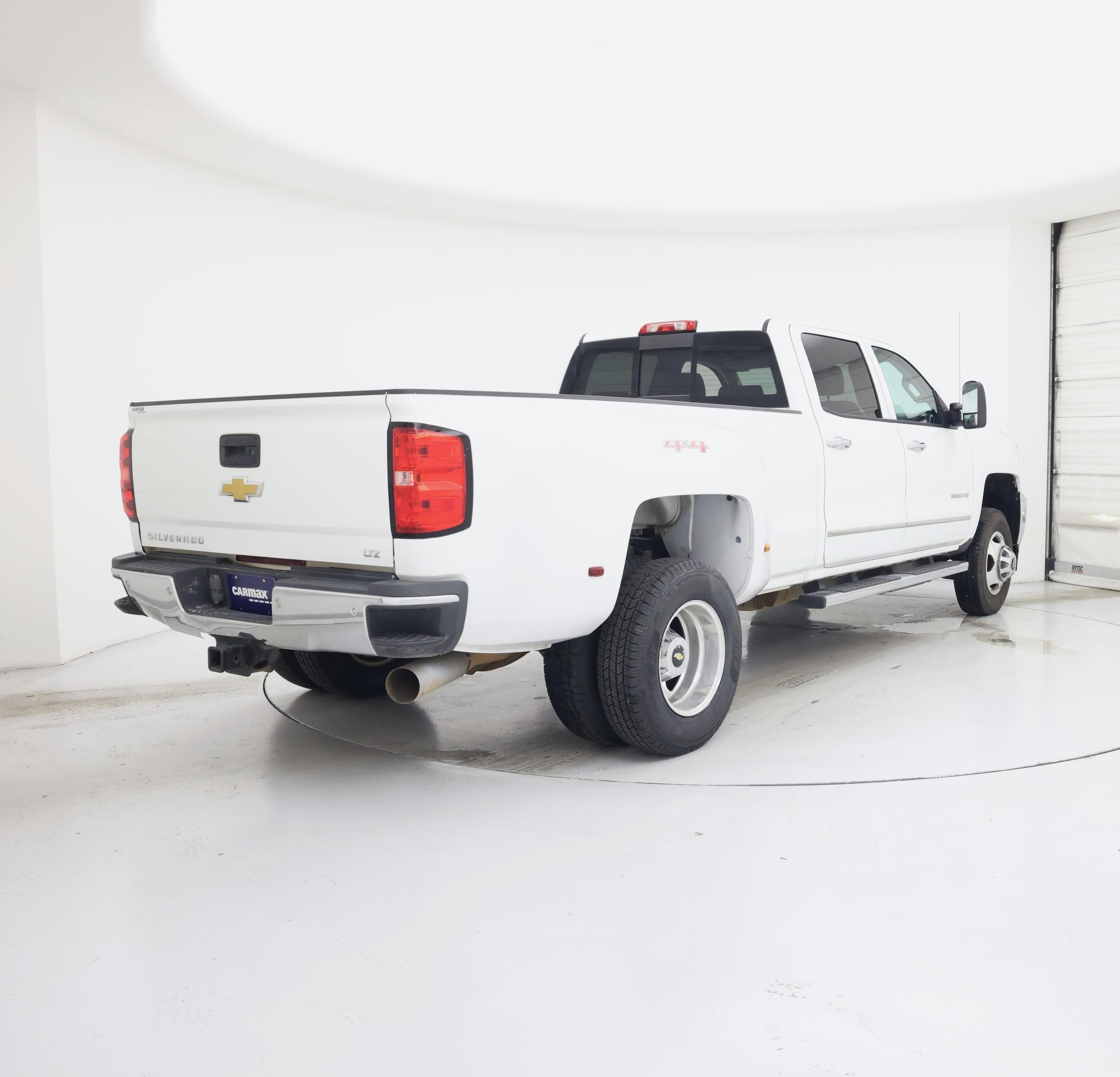 Thumbnail: 2015 Chevrolet Silverado 3500 - 8