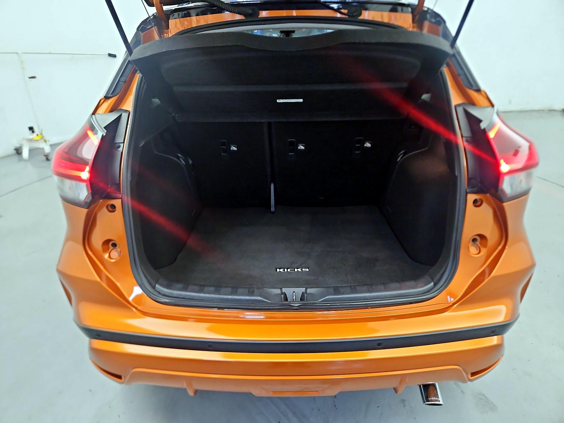 Thumbnail: 2021 Nissan Kicks - 18