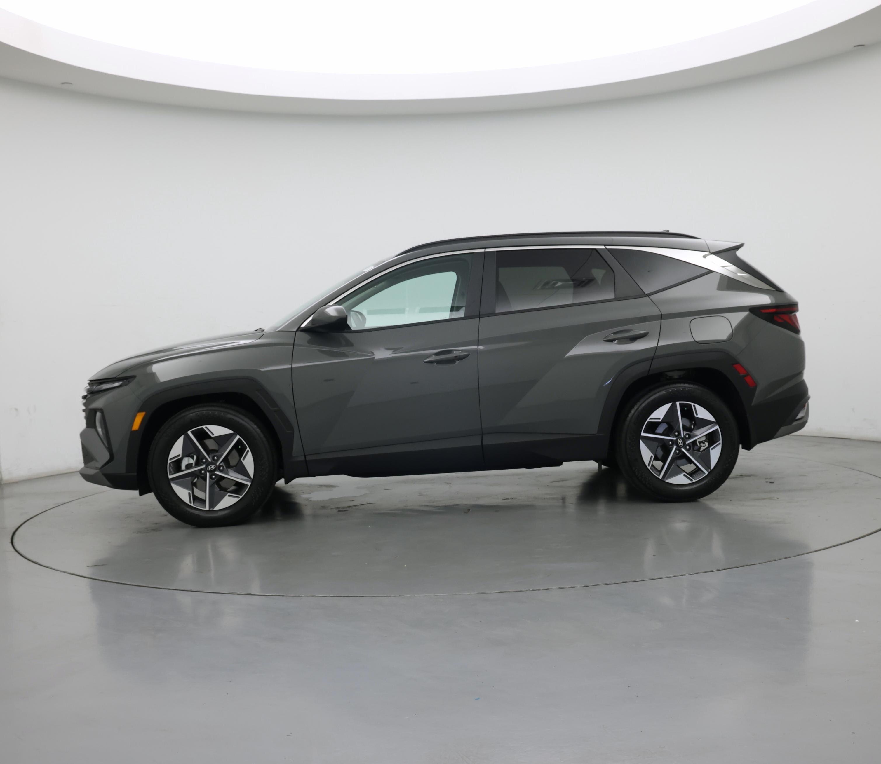 Thumbnail: 2026 Hyundai Tucson - 3
