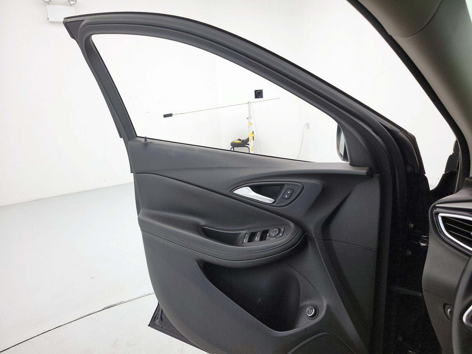Thumbnail: 2020 Buick Encore GX - 12