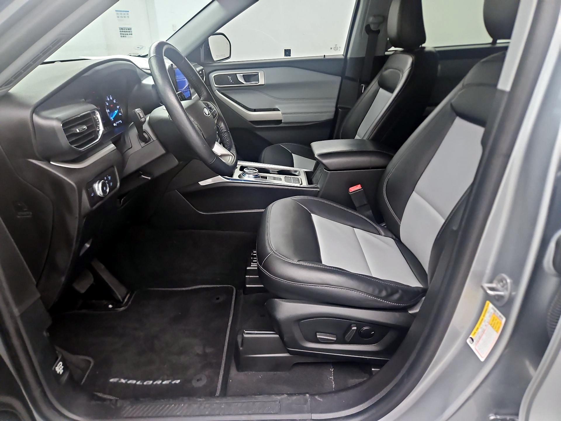 Thumbnail: 2022 Ford Explorer - 11