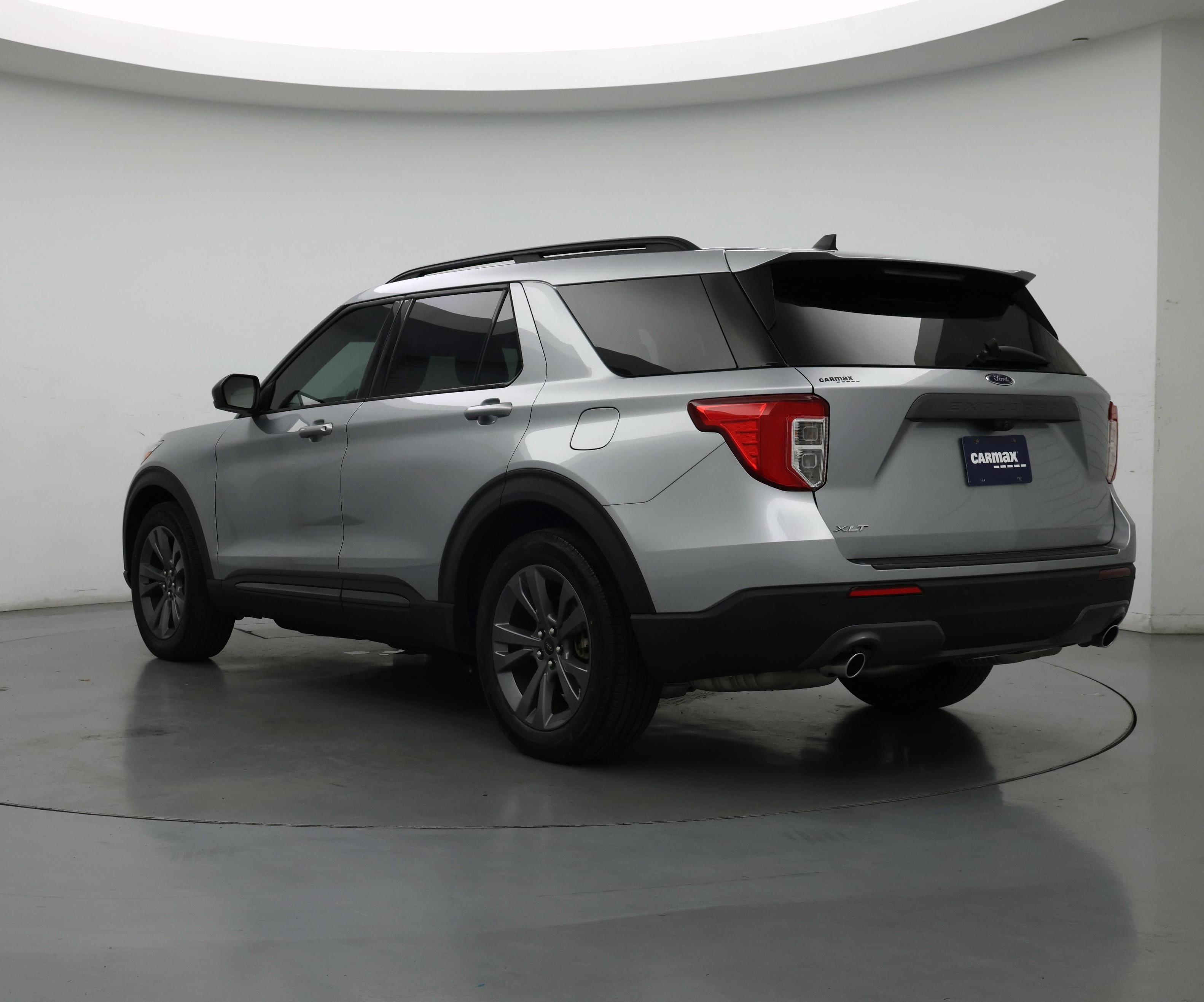 Thumbnail: 2022 Ford Explorer - 2