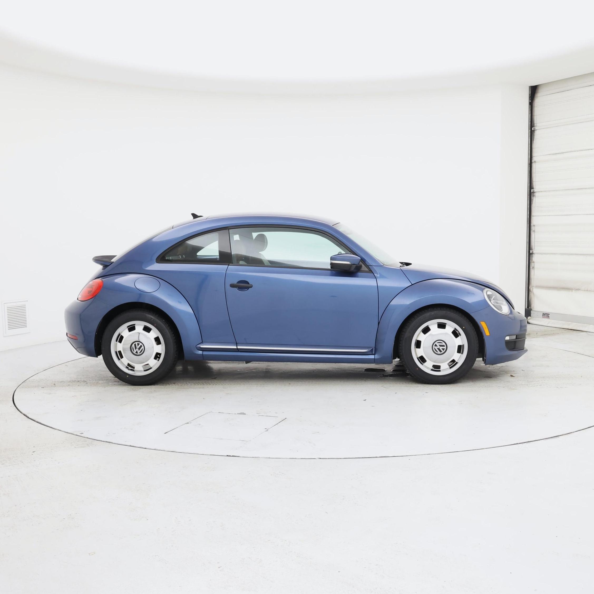 Thumbnail: 2016 Volkswagen Beetle - 7