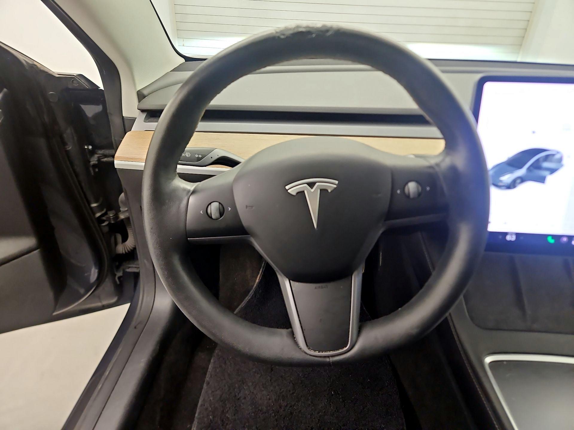 Thumbnail: 2021 Tesla Model 3 - 10
