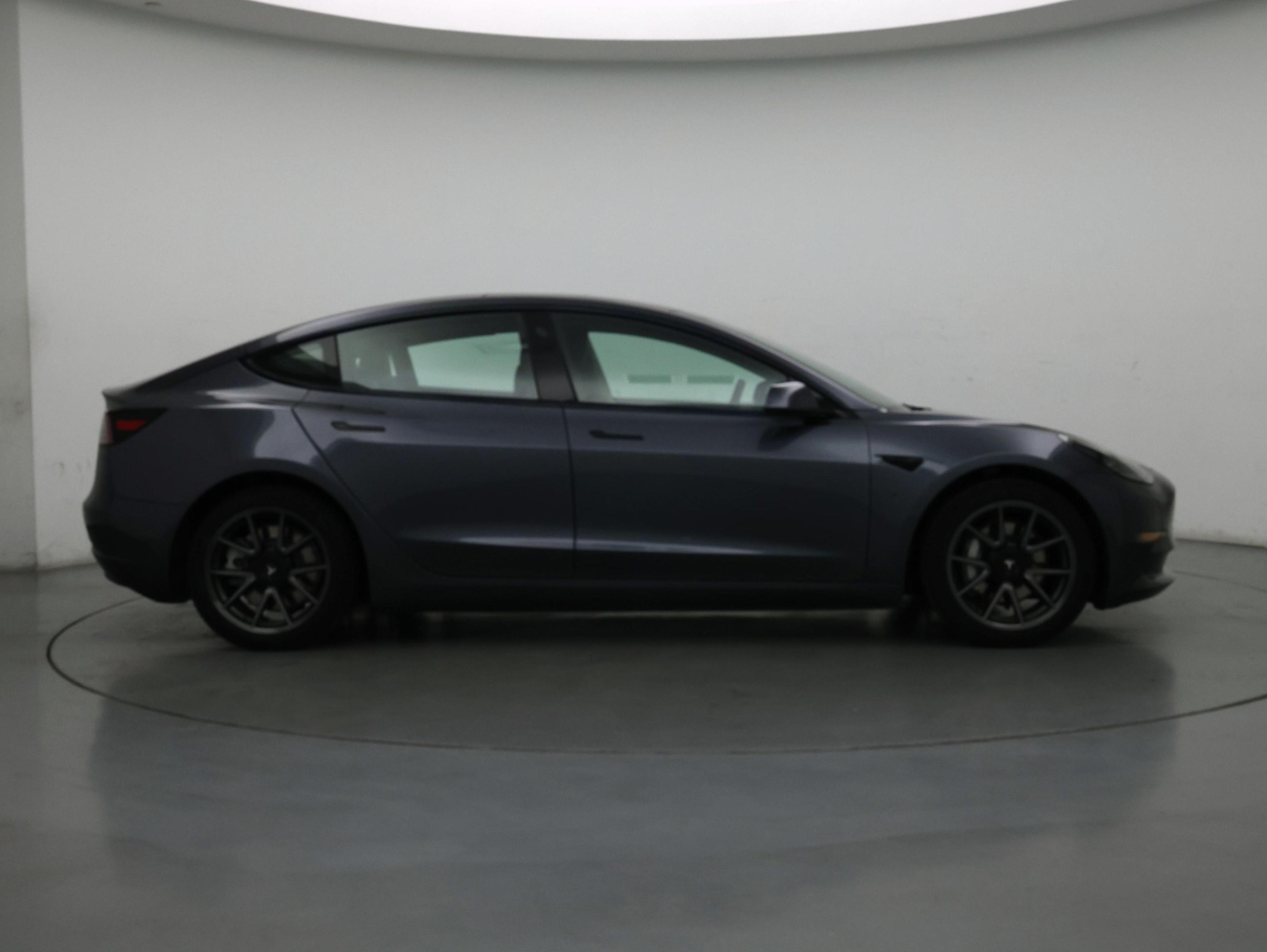 Thumbnail: 2021 Tesla Model 3 - 7