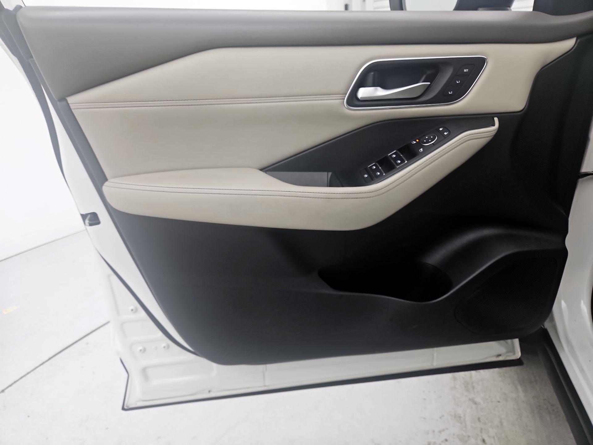 Thumbnail: 2021 Nissan Rogue - 12