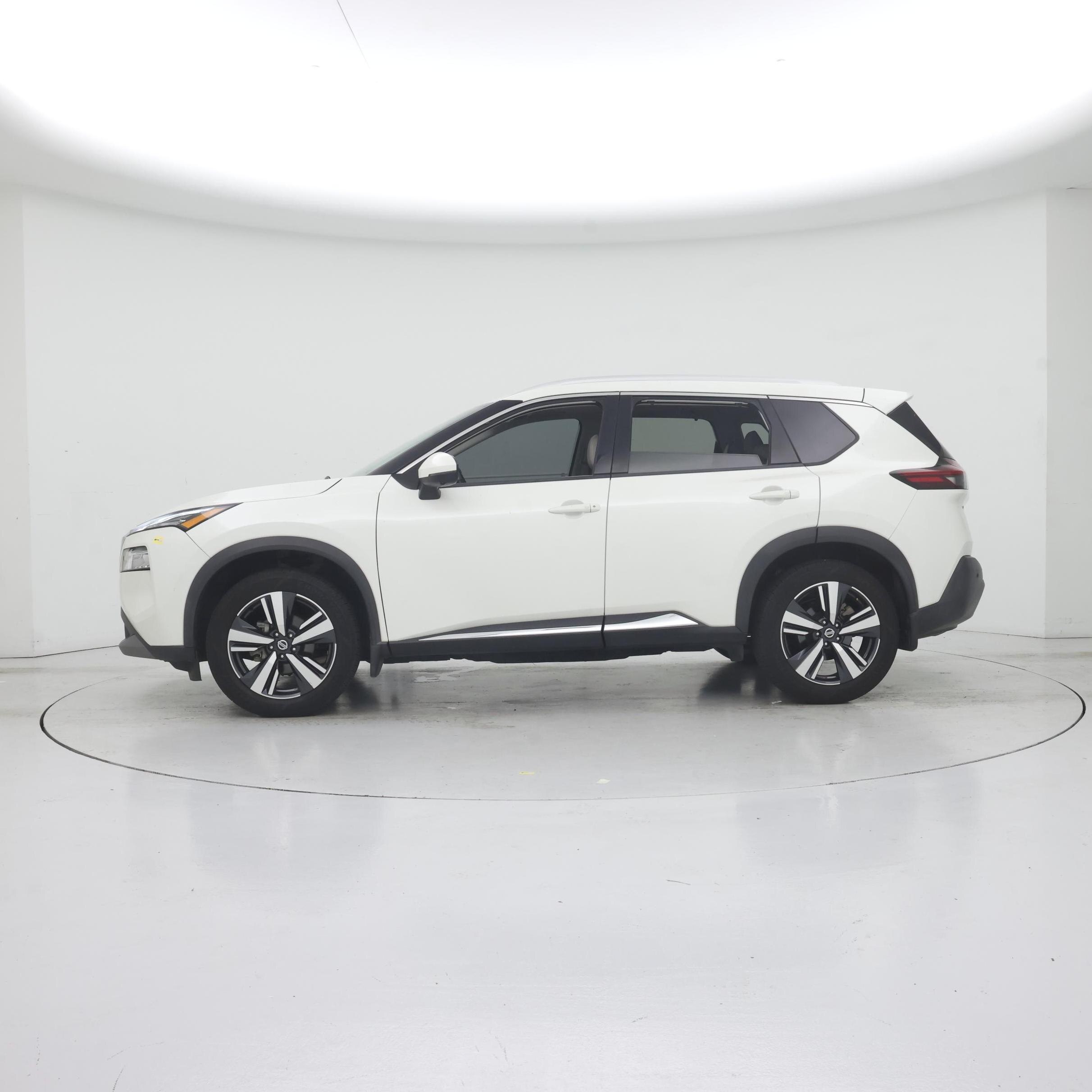 Thumbnail: 2021 Nissan Rogue - 3