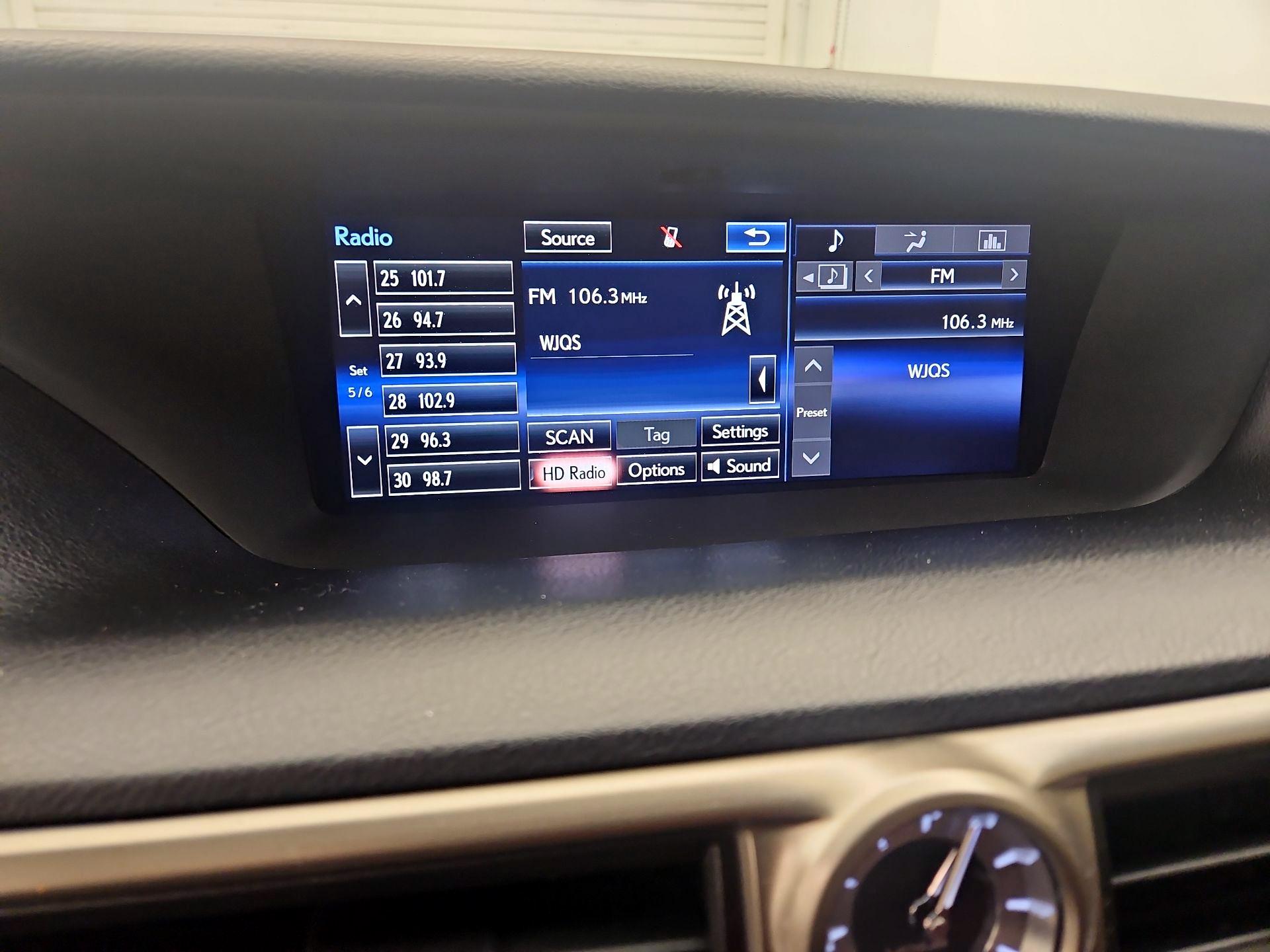 Thumbnail: 2015 Lexus GS - 16