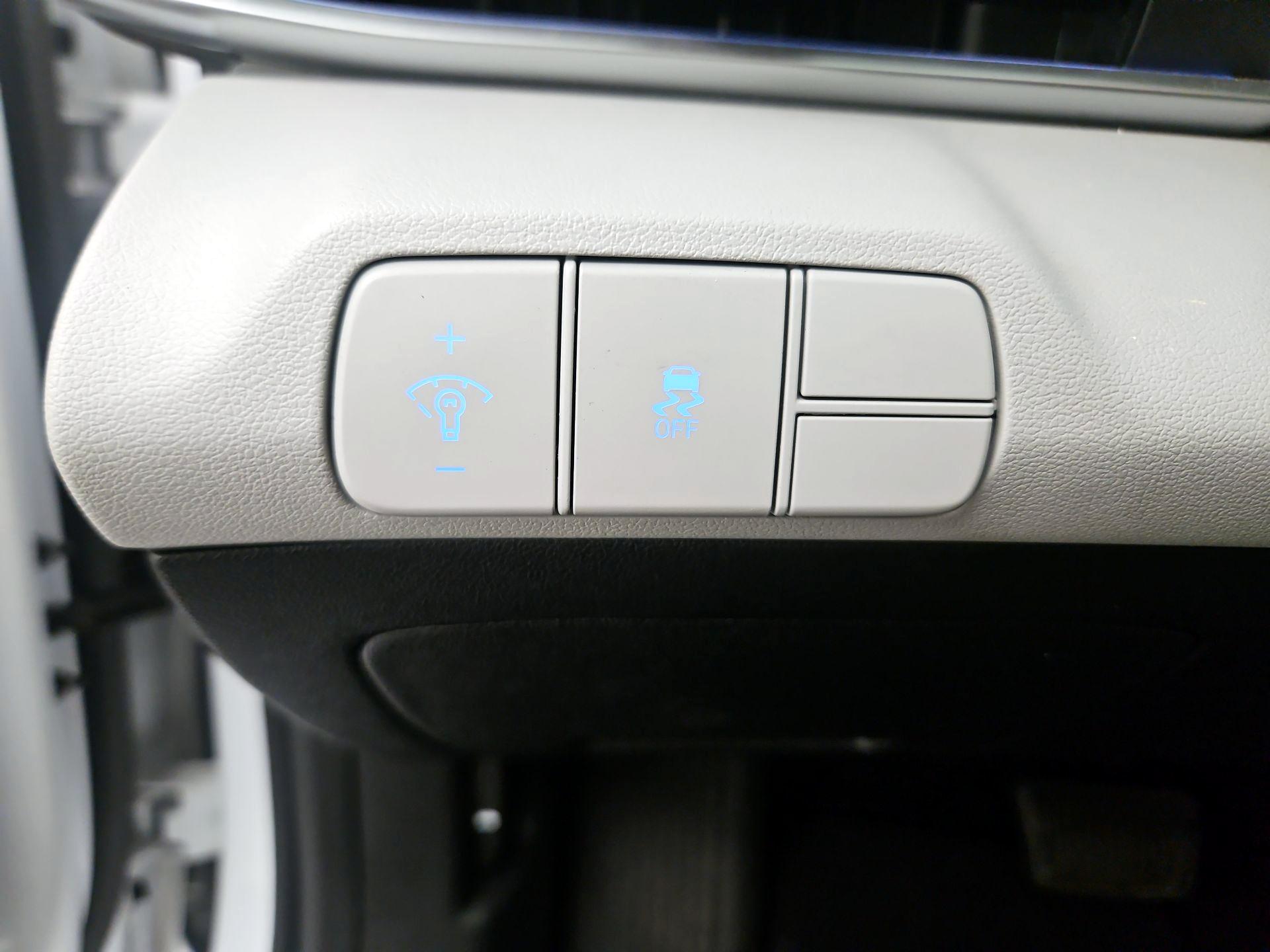 Thumbnail: 2024 Hyundai Elantra - 11