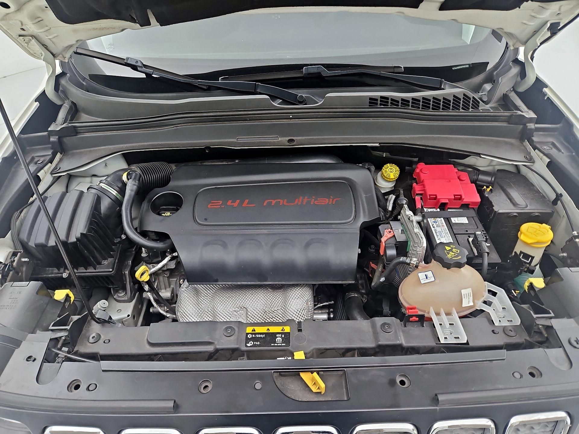 Thumbnail: 2019 Jeep Renegade - 20