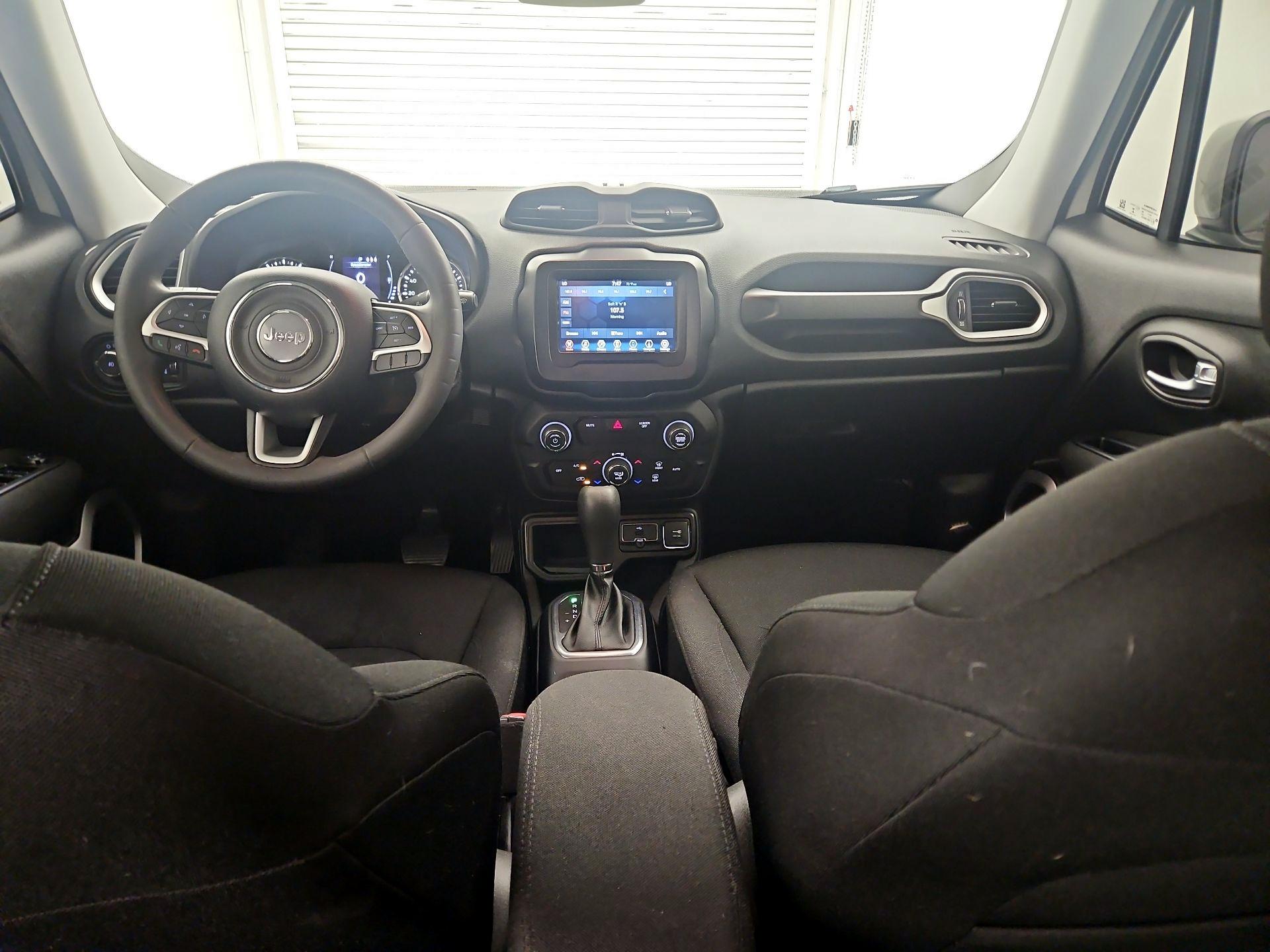 Thumbnail: 2019 Jeep Renegade - 8