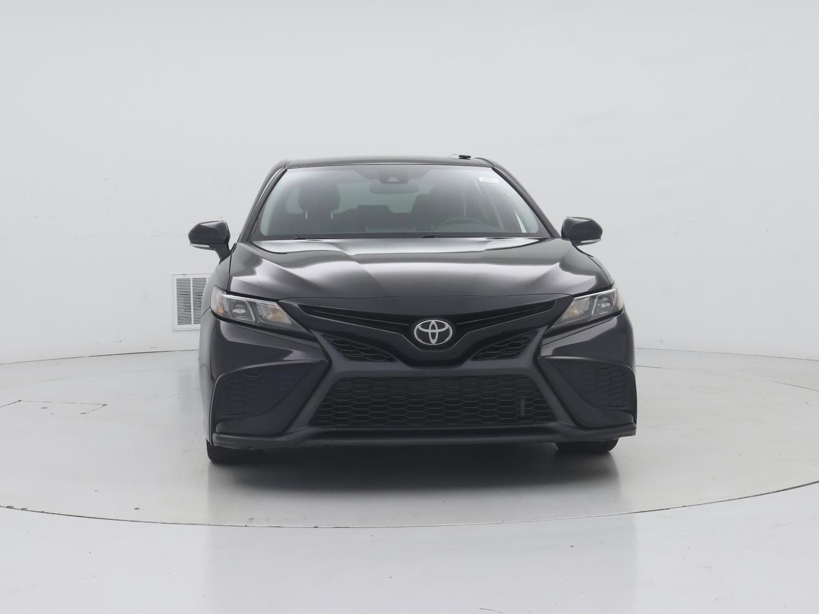 2022 Toyota Camry SE - Photo 6