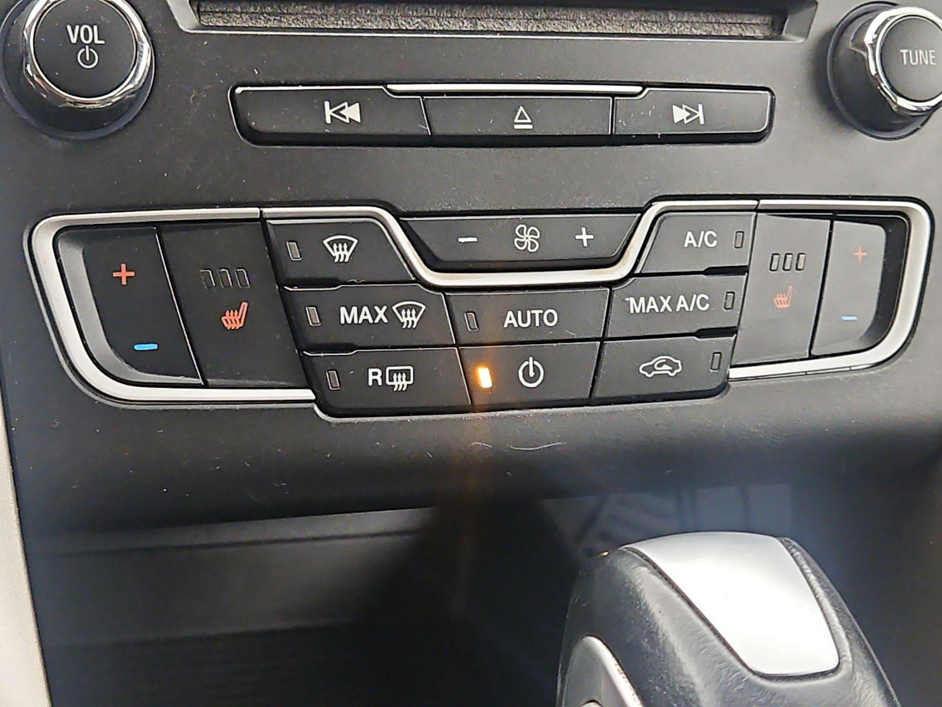 Thumbnail: 2016 Ford Fusion - 16