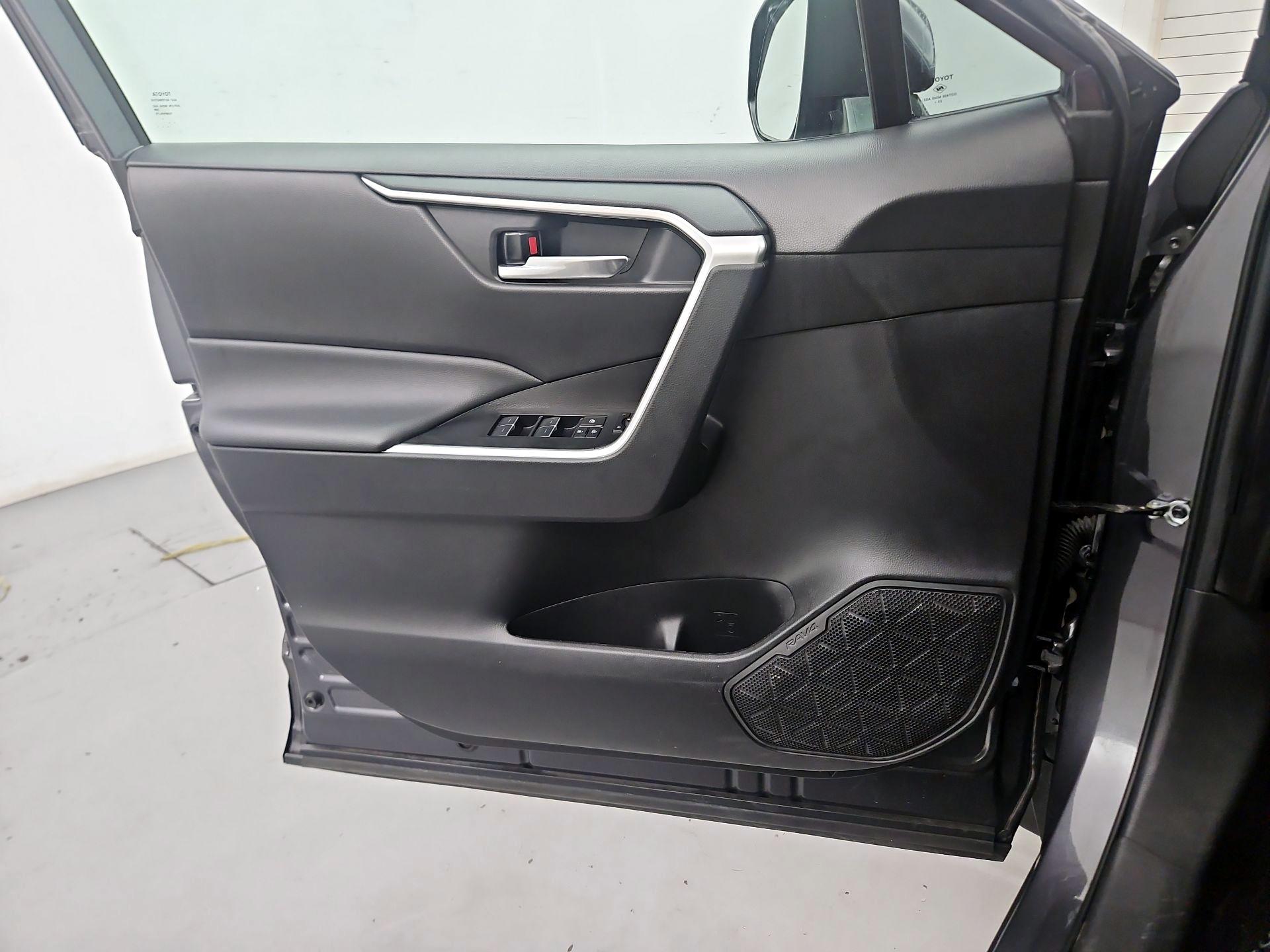 Thumbnail: 2024 Toyota RAV4 - 10