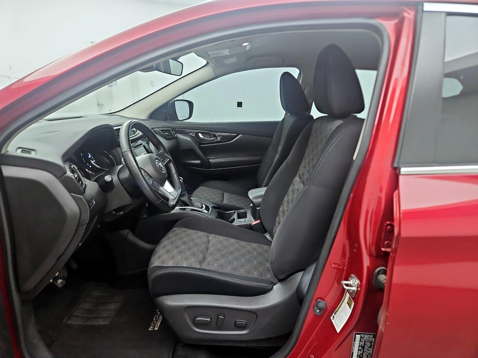 2022 Nissan Rogue Sport SV - Photo 10