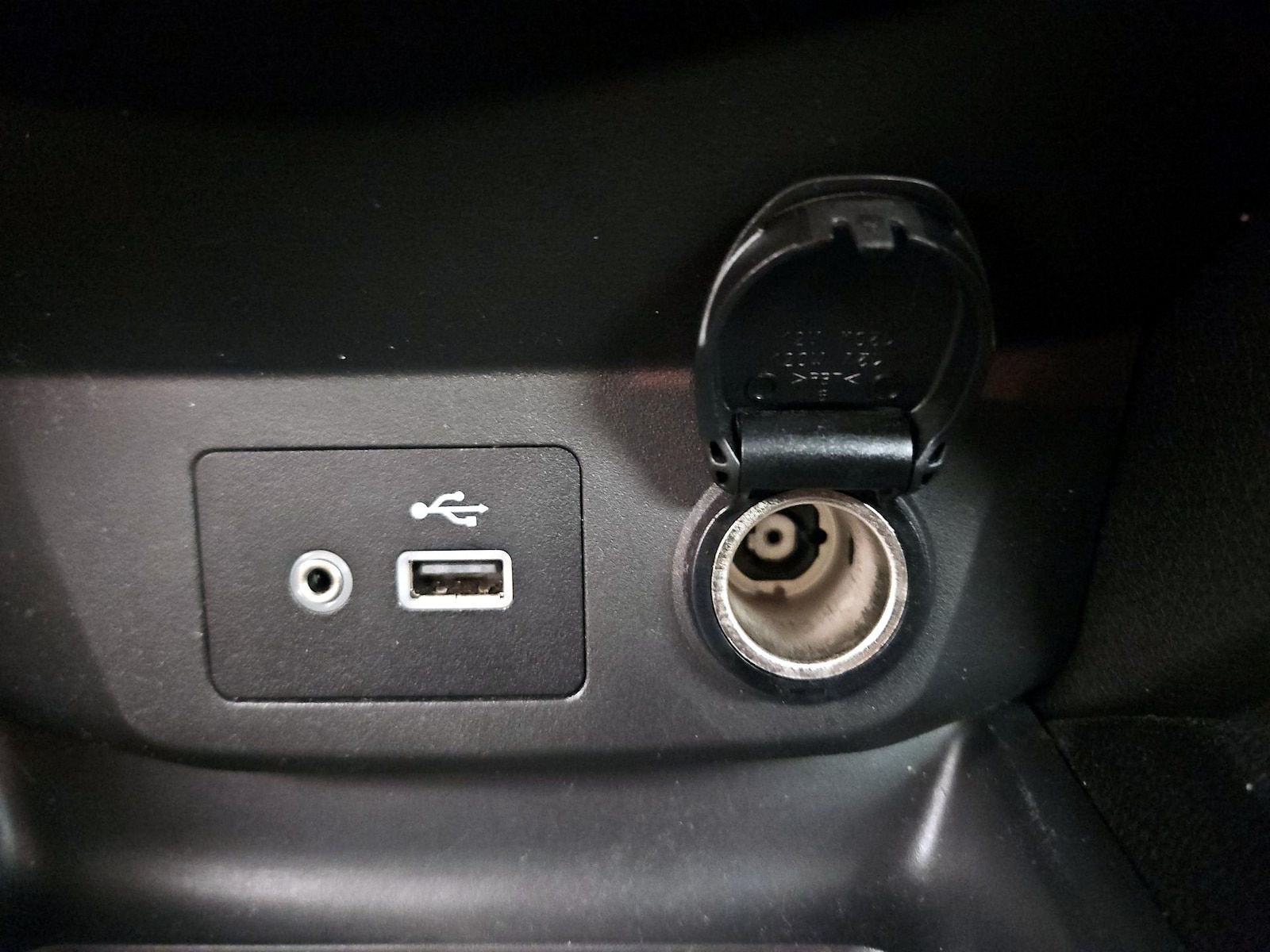 2022 Nissan Rogue Sport SV - Photo 17