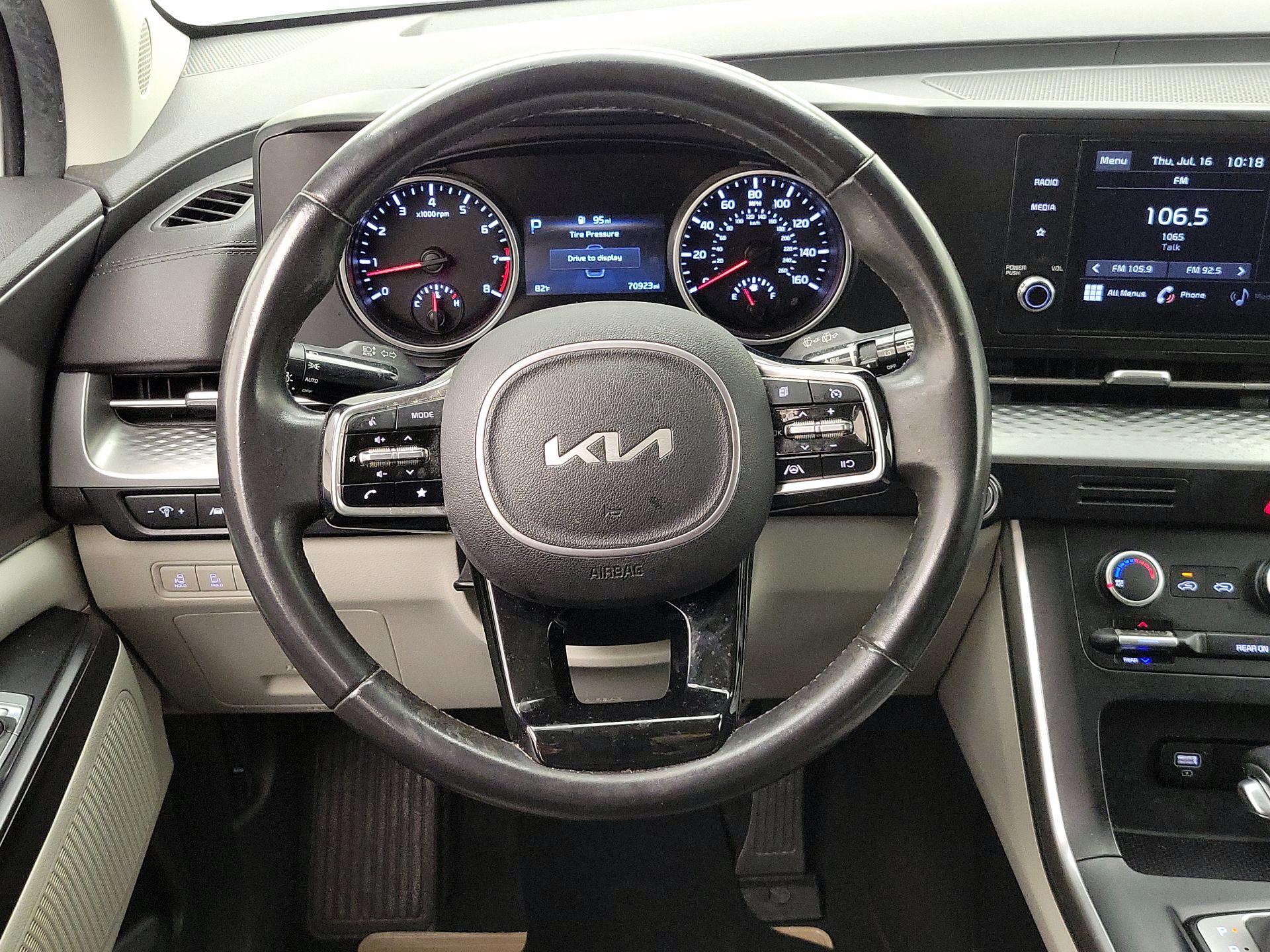 Thumbnail: 2022 Kia Carnival - 10