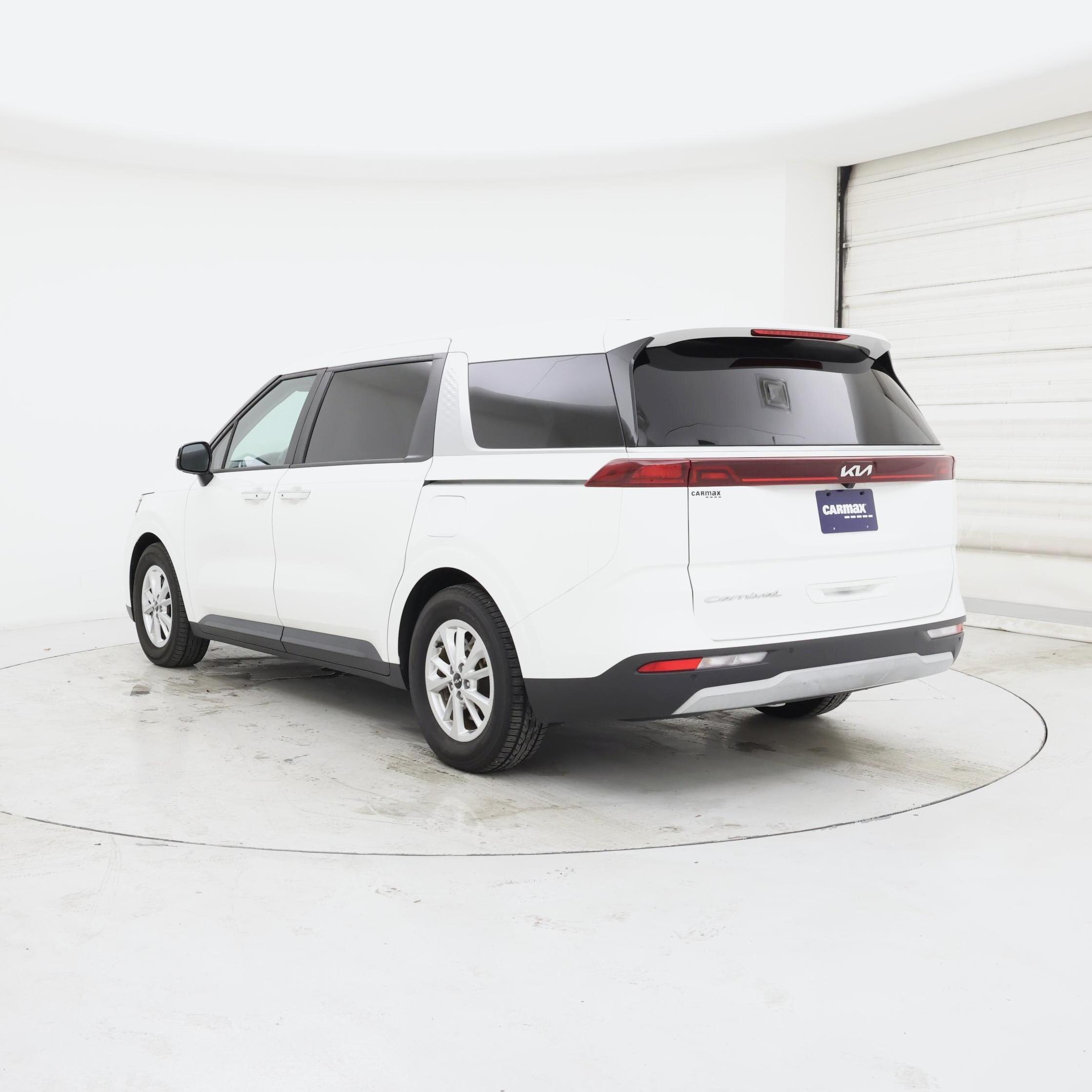 Thumbnail: 2022 Kia Carnival - 2