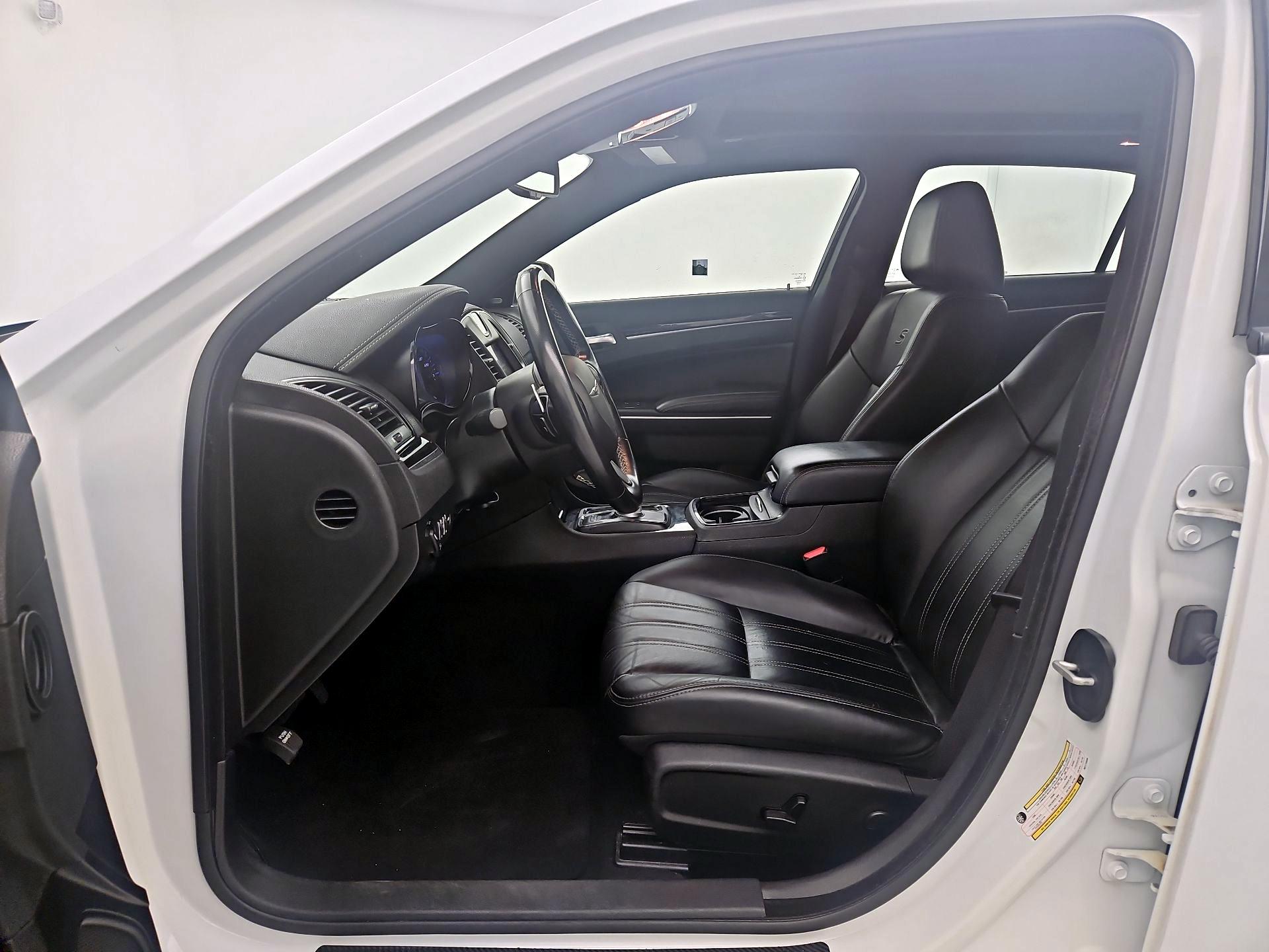 Thumbnail: 2022 Chrysler 300 - 11