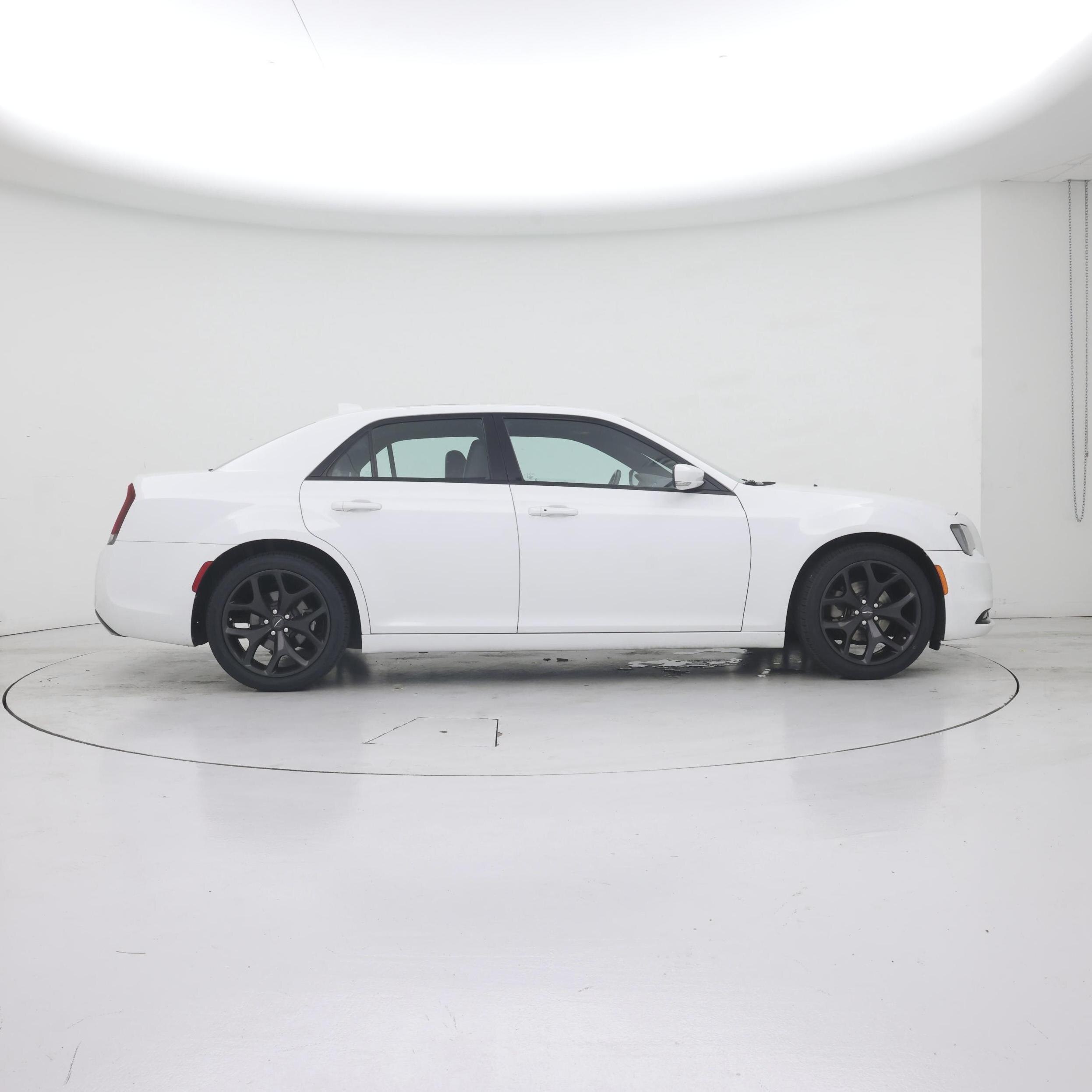 Thumbnail: 2022 Chrysler 300 - 6
